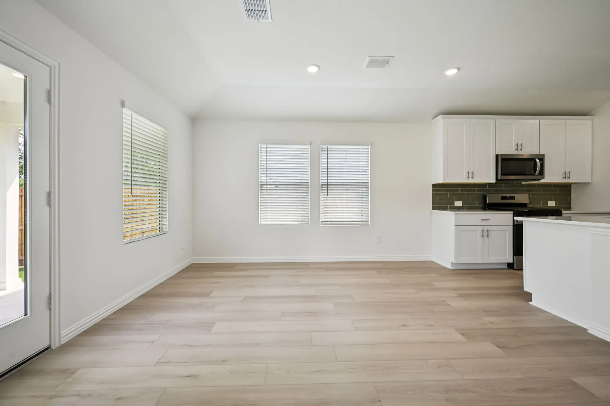 Photo is not of the actual home, but is an inspirational photo of builder’s model home and may depict options, furnishings, and/or decorator features that are not included.