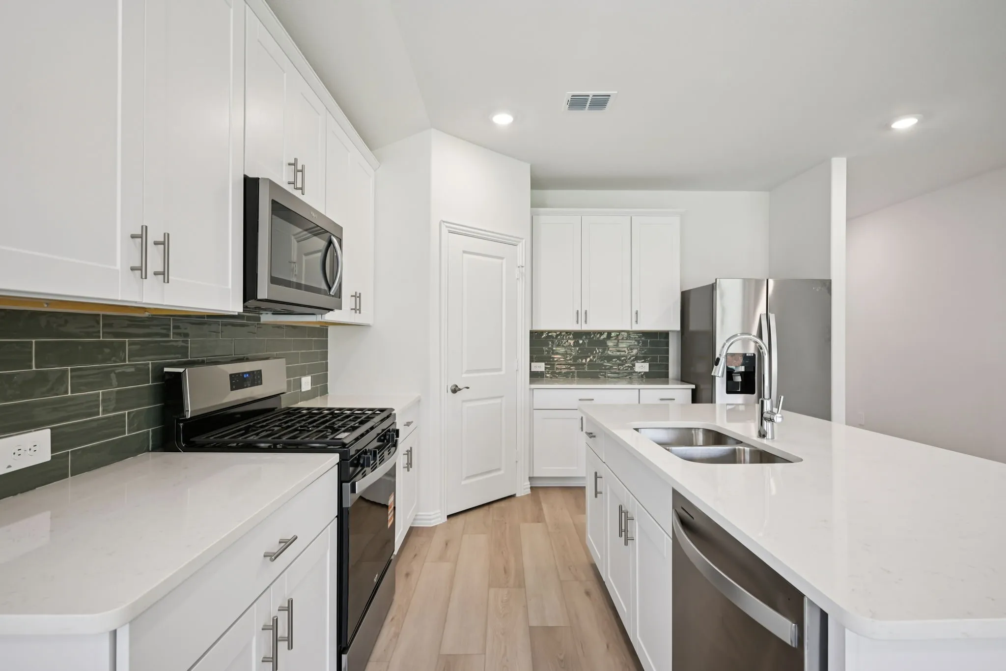 Photo is not of the actual home, but is an inspirational photo of builder’s model home and may depict options, furnishings, and/or decorator features that are not included.