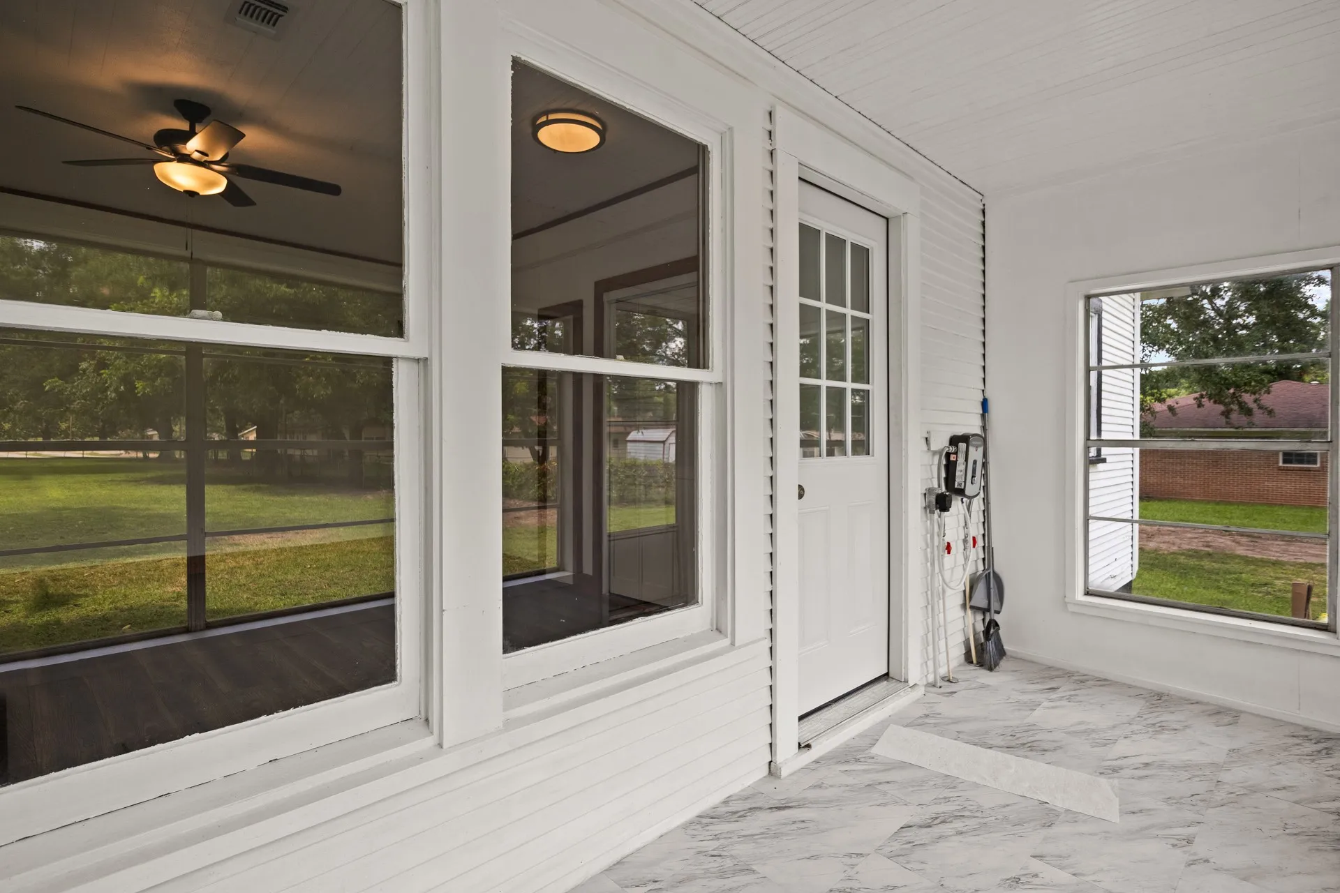 Single Family Residence For Sale in Morris County , 207 W 3rd Street, Omaha, Texas 75571, 3 Bedroom, 1 Bathroom, Garage spaces, 1,371 Sqft, built in 1960, mls#21332185, Real Estate Agent in Omaha, Homes For Sale in Morris county, Homes For Sale in Omaha, Realtor in Omaha Texas, Real Estate Brokerage Independent Realty Texas, Luminita Cordes Realtor