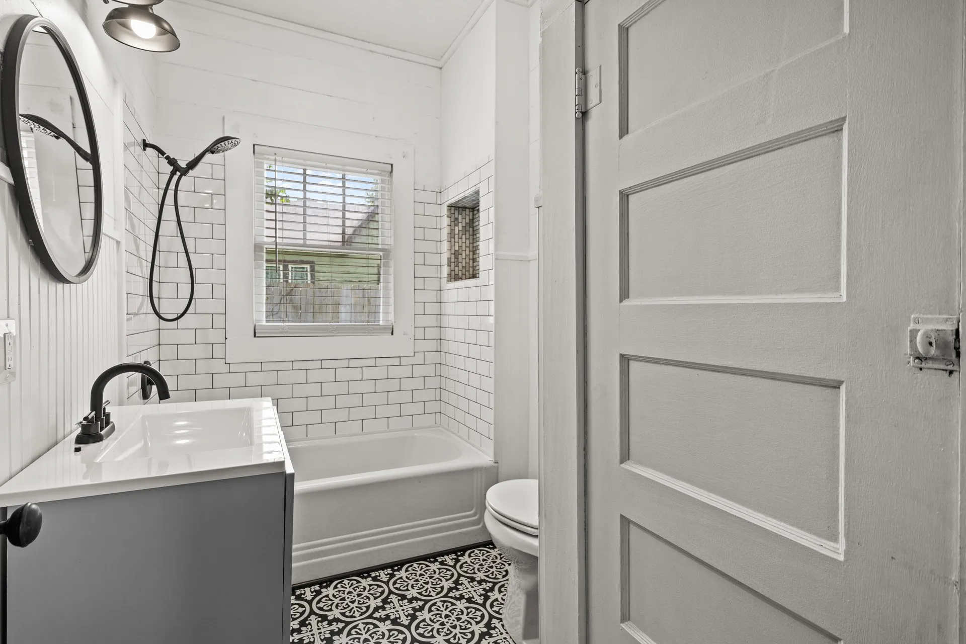 Single Family Residence For Sale in Morris County , 207 W 3rd Street, Omaha, Texas 75571, 3 Bedroom, 1 Bathroom, Garage spaces, 1,371 Sqft, built in 1960, mls#21332185, Real Estate Agent in Omaha, Homes For Sale in Morris county, Homes For Sale in Omaha, Realtor in Omaha Texas, Real Estate Brokerage Independent Realty Texas, Luminita Cordes Realtor