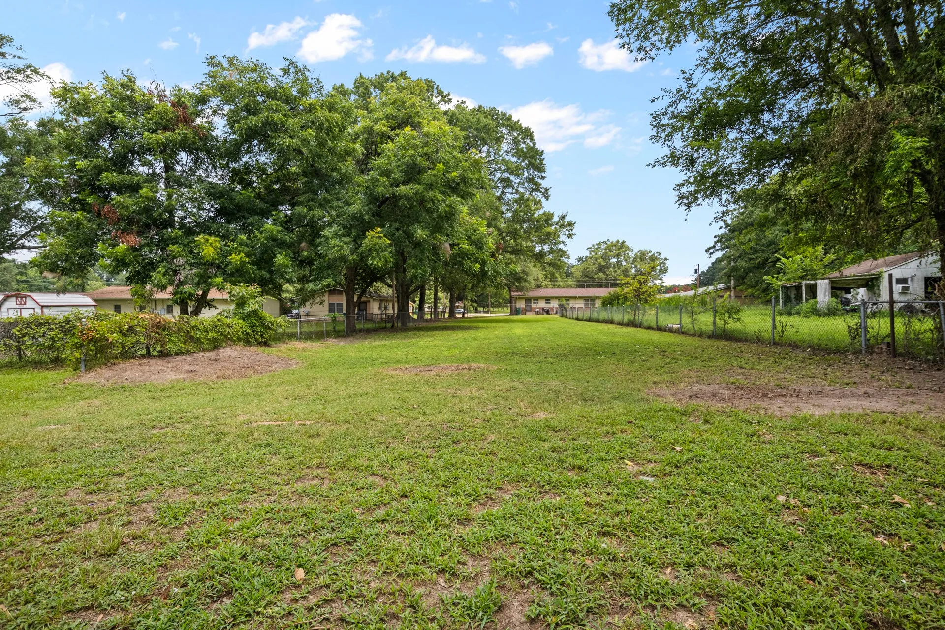 Single Family Residence For Sale in Morris County , 207 W 3rd Street, Omaha, Texas 75571, 3 Bedroom, 1 Bathroom, Garage spaces, 1,371 Sqft, built in 1960, mls#21332185, Real Estate Agent in Omaha, Homes For Sale in Morris county, Homes For Sale in Omaha, Realtor in Omaha Texas, Real Estate Brokerage Independent Realty Texas, Luminita Cordes Realtor