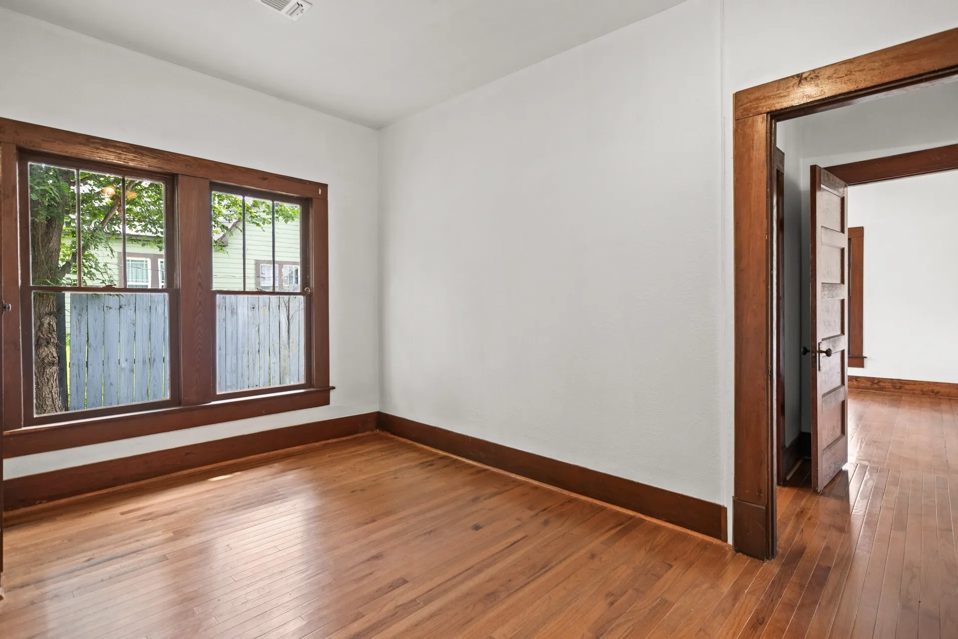 Single Family Residence For Sale in Morris County , 207 W 3rd Street, Omaha, Texas 75571, 3 Bedroom, 1 Bathroom, Garage spaces, 1,371 Sqft, built in 1960, mls#21332185, Real Estate Agent in Omaha, Homes For Sale in Morris county, Homes For Sale in Omaha, Realtor in Omaha Texas, Real Estate Brokerage Independent Realty Texas, Luminita Cordes Realtor