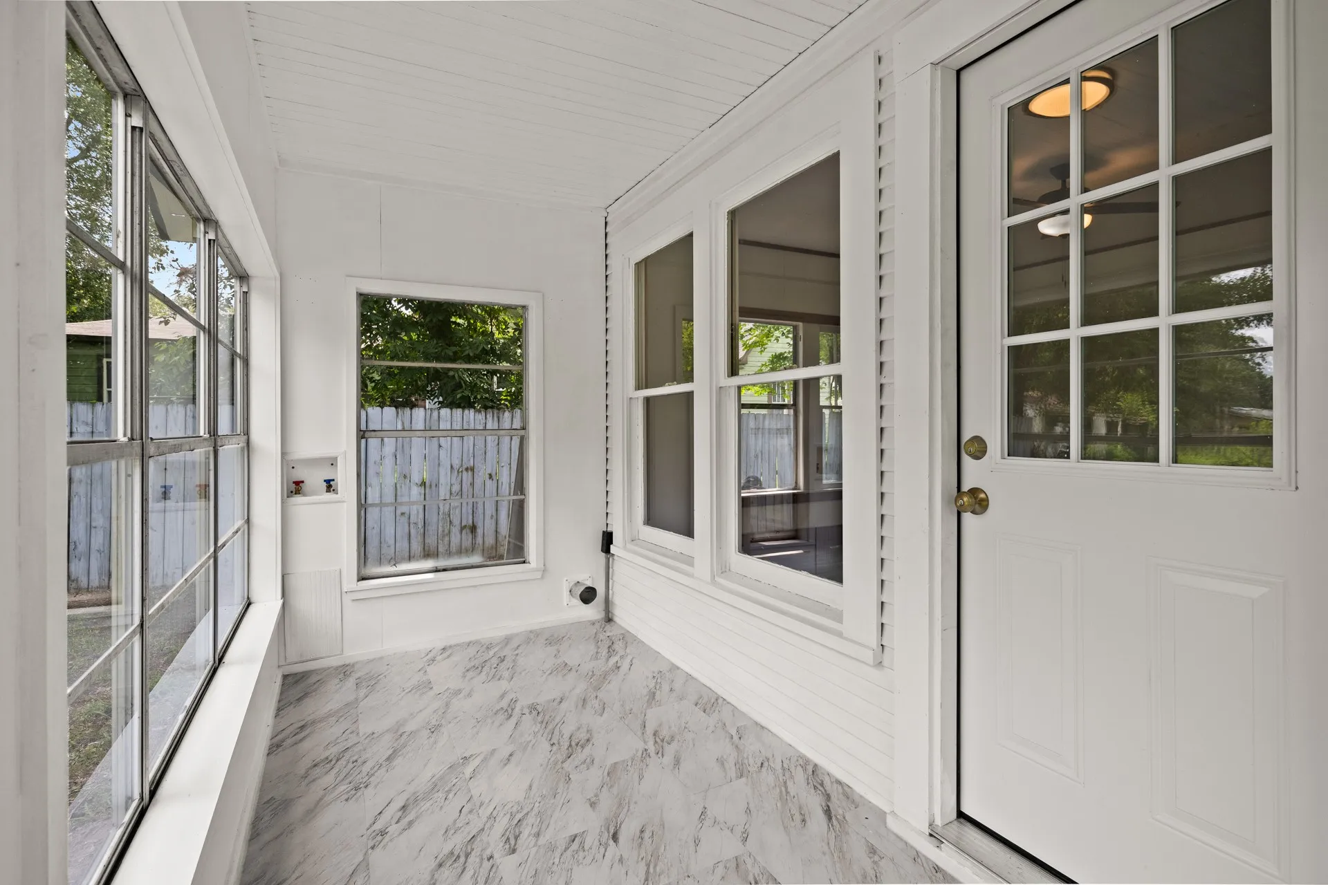 Single Family Residence For Sale in Morris County , 207 W 3rd Street, Omaha, Texas 75571, 3 Bedroom, 1 Bathroom, Garage spaces, 1,371 Sqft, built in 1960, mls#21332185, Real Estate Agent in Omaha, Homes For Sale in Morris county, Homes For Sale in Omaha, Realtor in Omaha Texas, Real Estate Brokerage Independent Realty Texas, Luminita Cordes Realtor
