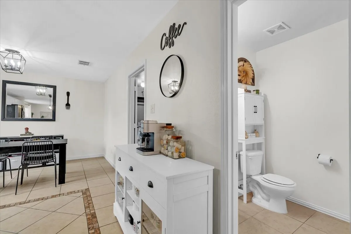Single Family Residence For Rent in Collin County , 1110 Caroline Drive, Princeton, Texas 75407, 3 Bedroom, 3 Bathroom, 2 Garage spaces, 2,234 Sqft, built in 2005, mls#21332200, Real Estate Agent in Princeton, Homes For Rent in Collin county, Homes For Rent in Princeton, Realtor in Princeton Texas, Real Estate Brokerage Independent Realty Texas, Luminita Cordes Realtor