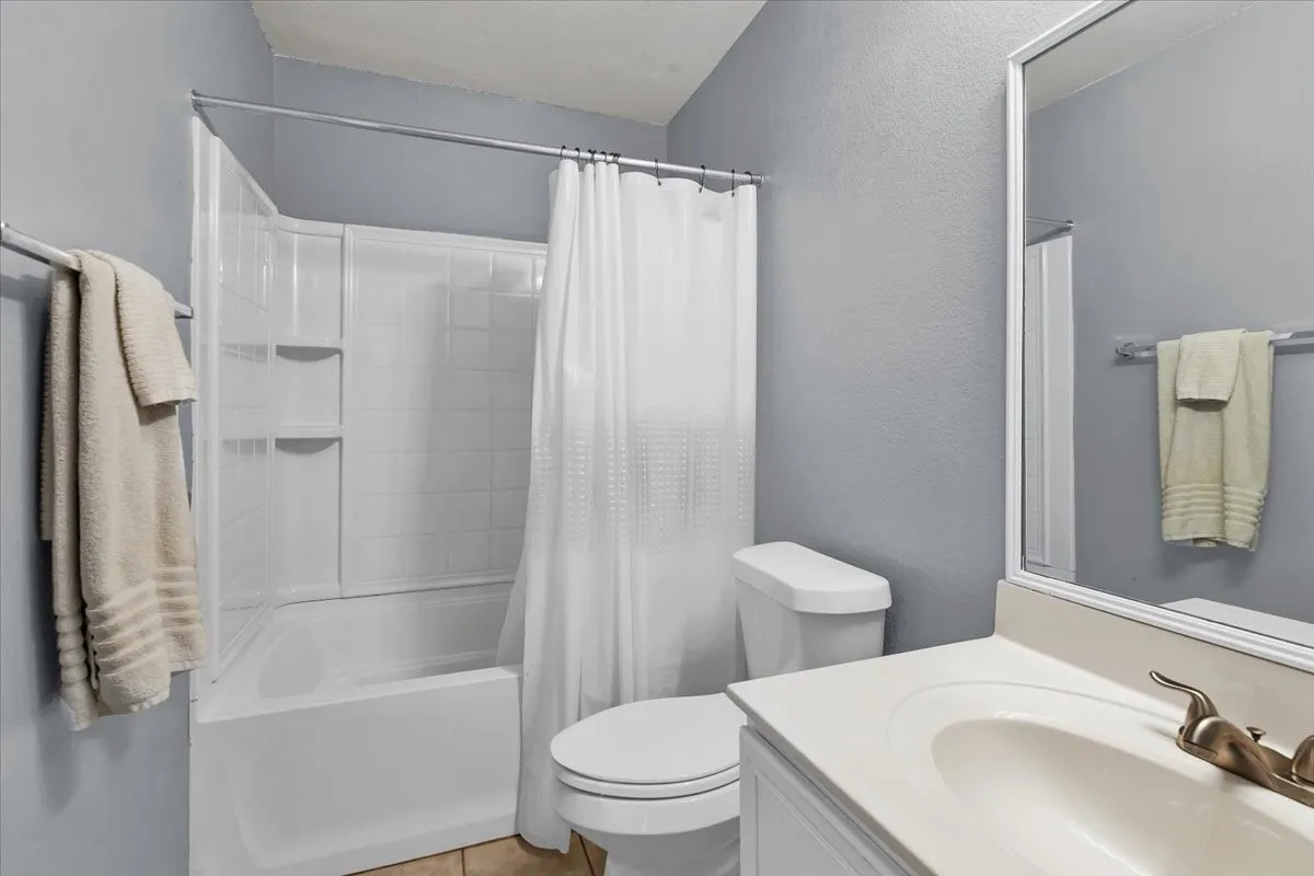 Single Family Residence For Rent in Collin County , 1110 Caroline Drive, Princeton, Texas 75407, 3 Bedroom, 3 Bathroom, 2 Garage spaces, 2,234 Sqft, built in 2005, mls#21332200, Real Estate Agent in Princeton, Homes For Rent in Collin county, Homes For Rent in Princeton, Realtor in Princeton Texas, Real Estate Brokerage Independent Realty Texas, Luminita Cordes Realtor