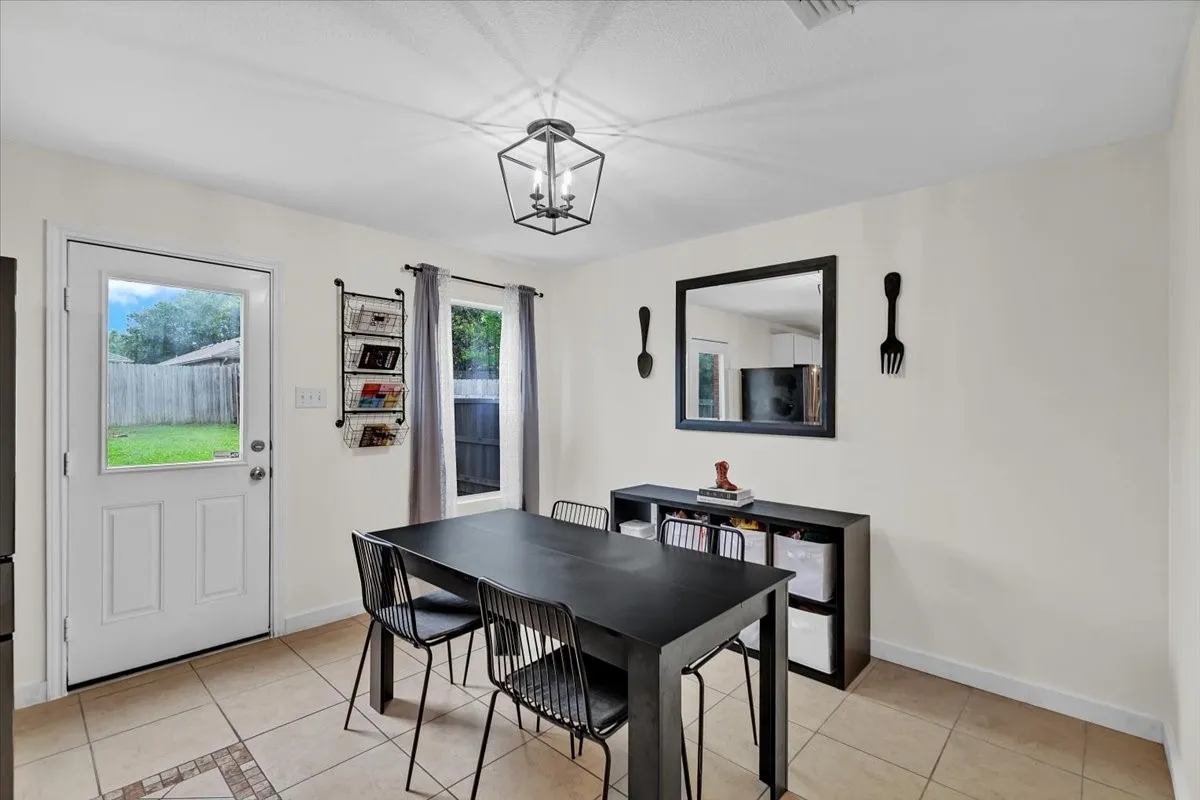 Single Family Residence For Rent in Collin County , 1110 Caroline Drive, Princeton, Texas 75407, 3 Bedroom, 3 Bathroom, 2 Garage spaces, 2,234 Sqft, built in 2005, mls#21332200, Real Estate Agent in Princeton, Homes For Rent in Collin county, Homes For Rent in Princeton, Realtor in Princeton Texas, Real Estate Brokerage Independent Realty Texas, Luminita Cordes Realtor