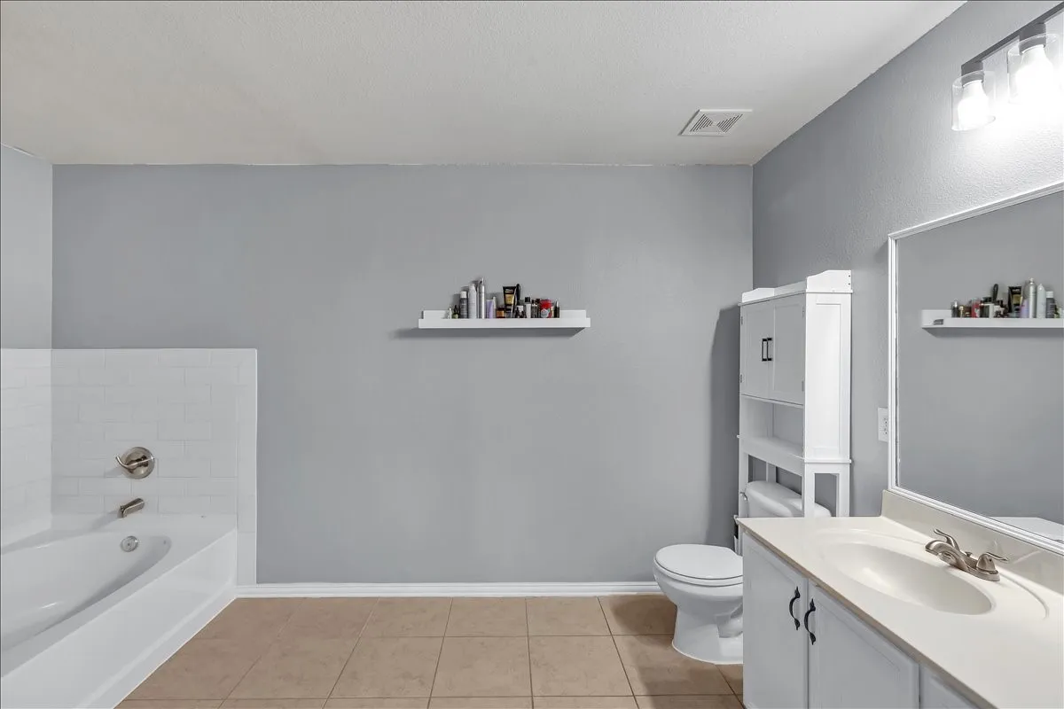 Single Family Residence For Rent in Collin County , 1110 Caroline Drive, Princeton, Texas 75407, 3 Bedroom, 3 Bathroom, 2 Garage spaces, 2,234 Sqft, built in 2005, mls#21332200, Real Estate Agent in Princeton, Homes For Rent in Collin county, Homes For Rent in Princeton, Realtor in Princeton Texas, Real Estate Brokerage Independent Realty Texas, Luminita Cordes Realtor