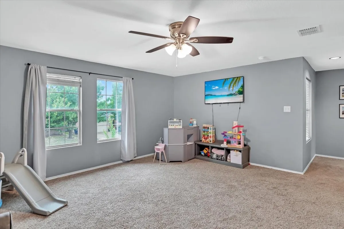 Single Family Residence For Rent in Collin County , 1110 Caroline Drive, Princeton, Texas 75407, 3 Bedroom, 3 Bathroom, 2 Garage spaces, 2,234 Sqft, built in 2005, mls#21332200, Real Estate Agent in Princeton, Homes For Rent in Collin county, Homes For Rent in Princeton, Realtor in Princeton Texas, Real Estate Brokerage Independent Realty Texas, Luminita Cordes Realtor