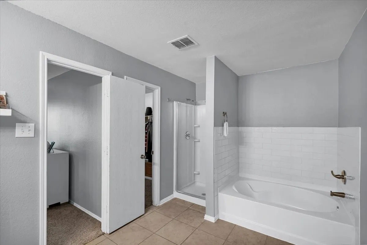 Single Family Residence For Rent in Collin County , 1110 Caroline Drive, Princeton, Texas 75407, 3 Bedroom, 3 Bathroom, 2 Garage spaces, 2,234 Sqft, built in 2005, mls#21332200, Real Estate Agent in Princeton, Homes For Rent in Collin county, Homes For Rent in Princeton, Realtor in Princeton Texas, Real Estate Brokerage Independent Realty Texas, Luminita Cordes Realtor