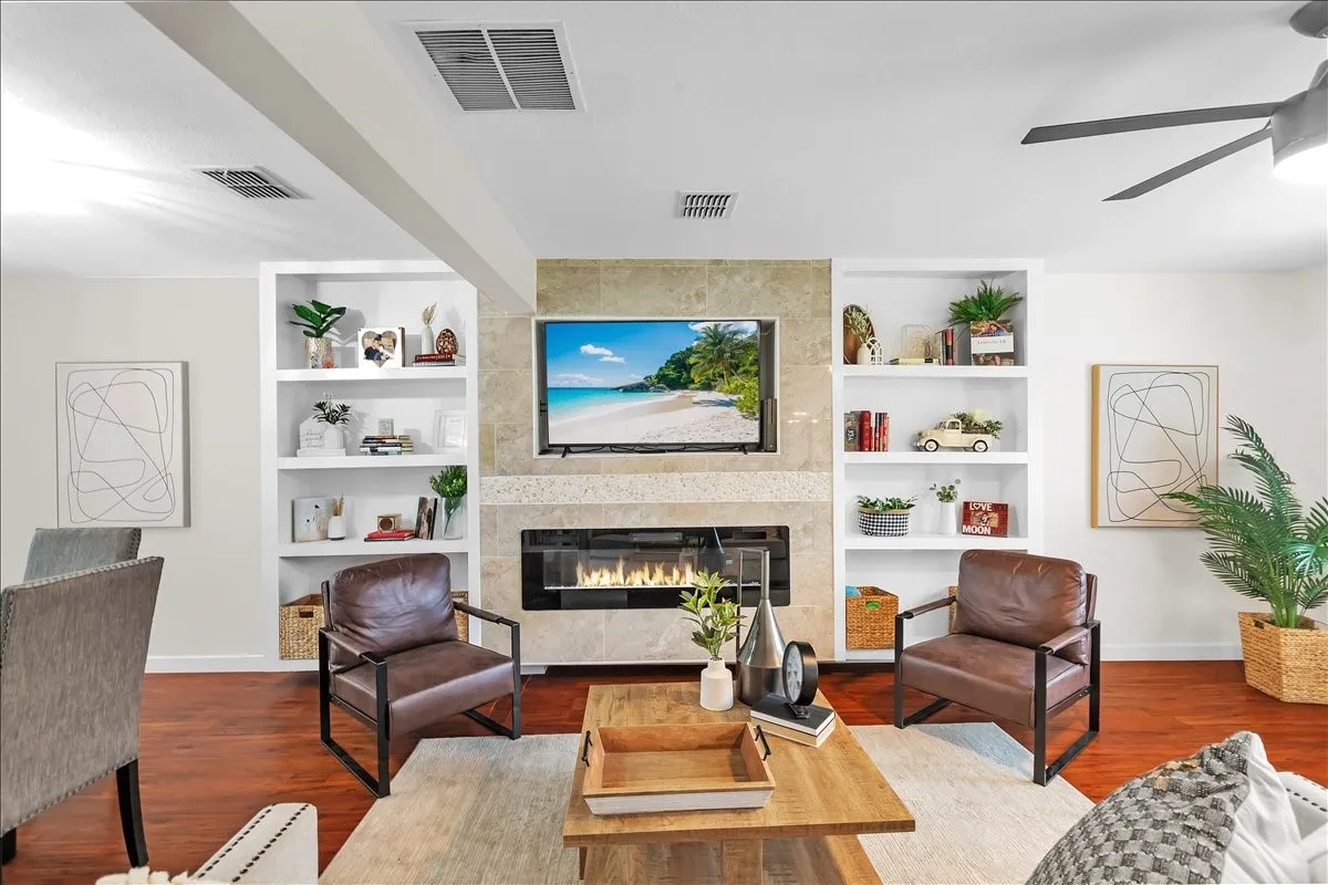 Single Family Residence For Rent in Collin County , 1110 Caroline Drive, Princeton, Texas 75407, 3 Bedroom, 3 Bathroom, 2 Garage spaces, 2,234 Sqft, built in 2005, mls#21332200, Real Estate Agent in Princeton, Homes For Rent in Collin county, Homes For Rent in Princeton, Realtor in Princeton Texas, Real Estate Brokerage Independent Realty Texas, Luminita Cordes Realtor