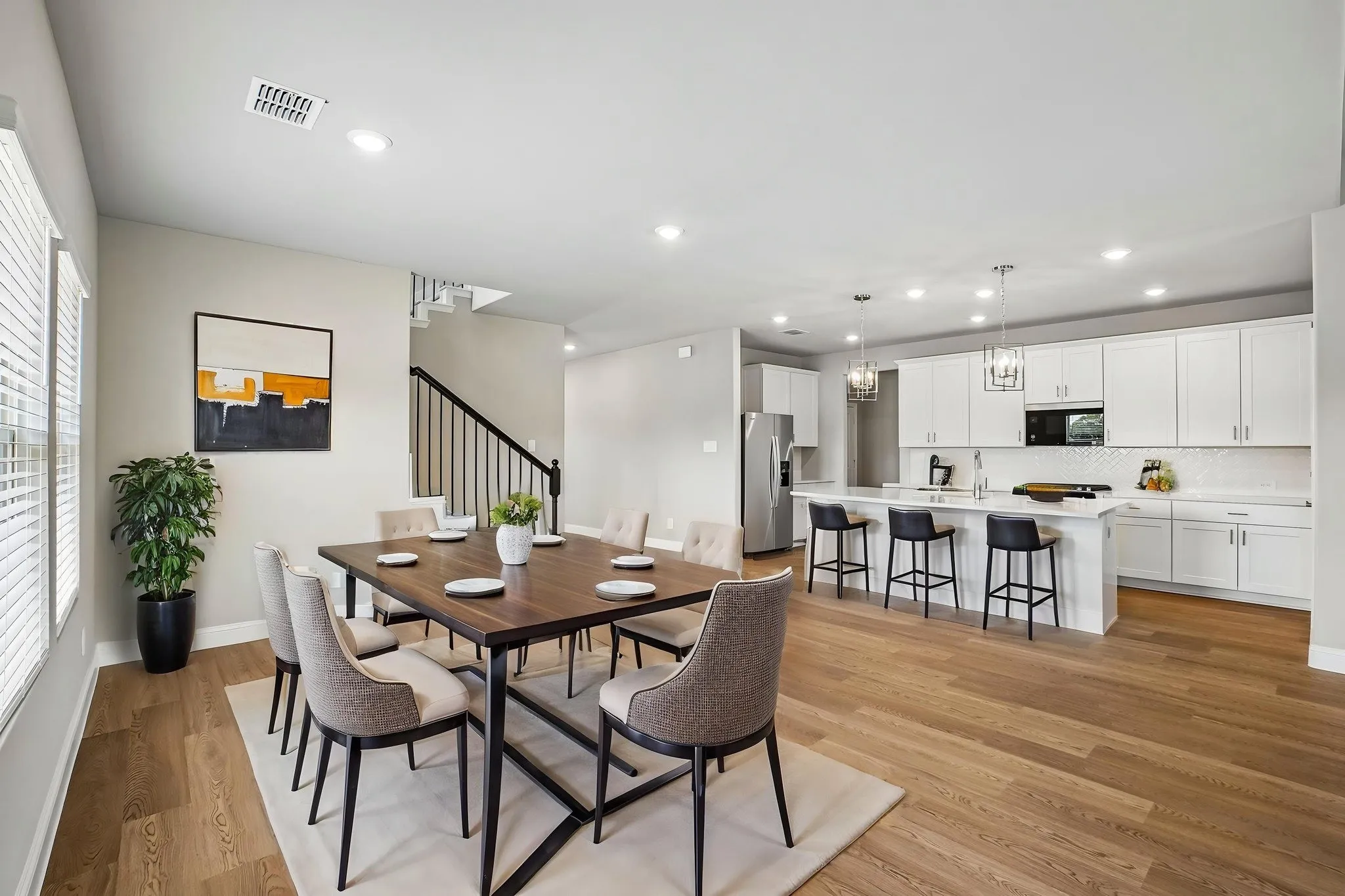  Photo is not of the actual home, but is an inspirational photo of builder’s model home and may depict options, furnishings, and/or decorator features that are not included.
