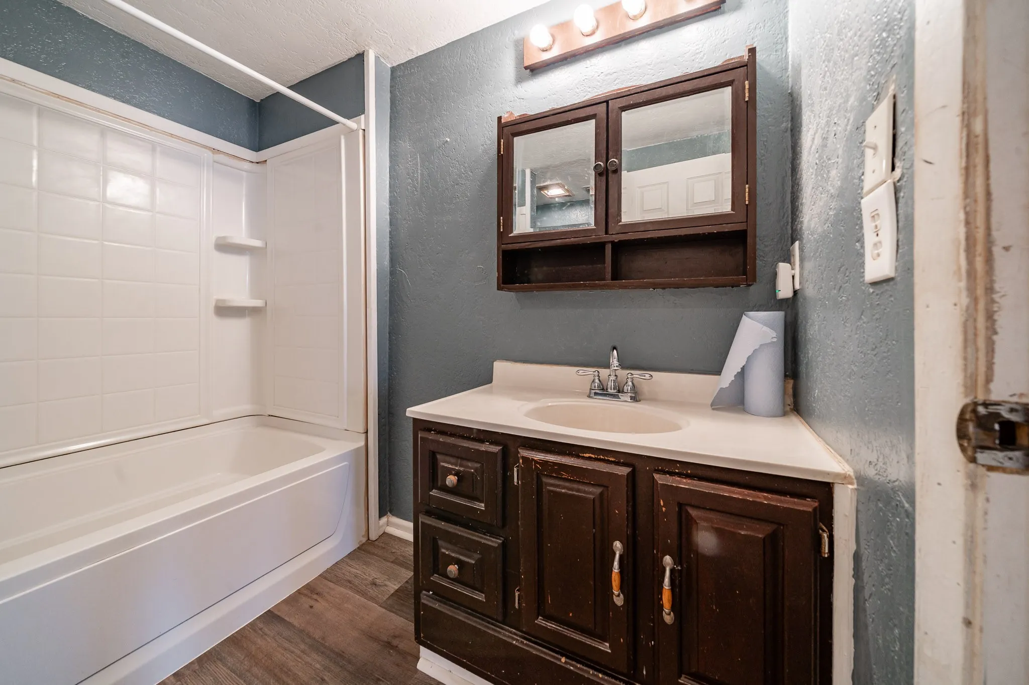 Single Family Residence For Sale in Fisher County , 105 N Orange Street, Roby, Texas 79543, 3 Bedroom, 1 Bathroom, Garage spaces, 1,288 Sqft, built in 1960, Price $106,260, mls#21332228, Real Estate Agent in Roby, Homes For Sale in Fisher county, Homes For Sale in Roby, Realtor in Roby Texas, Real Estate Brokerage Independent Realty Texas, Luminita Cordes Realtor