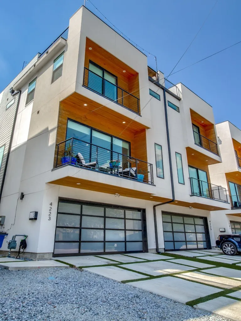 Townhouse For Sale in Dallas County , 4223 Munger Avenue, Dallas, Texas 75204, 3 Bedroom, 4 Bathroom, 2 Garage spaces, 1,978 Sqft, built in 2020, Price $640,000, mls#21332152, Real Estate Agent in Dallas, Homes For Sale in Dallas county, Homes For Sale in Dallas, Realtor in Dallas Texas, Real Estate Brokerage Independent Realty Texas, Luminita Cordes Realtor