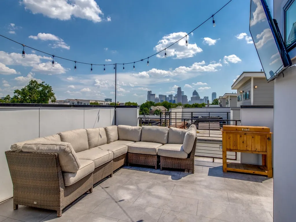 Townhouse For Sale in Dallas County , 4223 Munger Avenue, Dallas, Texas 75204, 3 Bedroom, 4 Bathroom, 2 Garage spaces, 1,978 Sqft, built in 2020, Price $640,000, mls#21332152, Real Estate Agent in Dallas, Homes For Sale in Dallas county, Homes For Sale in Dallas, Realtor in Dallas Texas, Real Estate Brokerage Independent Realty Texas, Luminita Cordes Realtor
