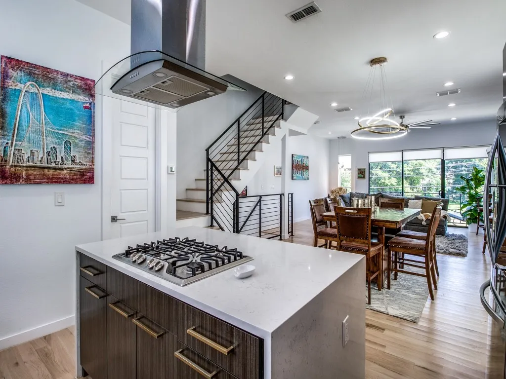 Townhouse For Sale in Dallas County , 4223 Munger Avenue, Dallas, Texas 75204, 3 Bedroom, 4 Bathroom, 2 Garage spaces, 1,978 Sqft, built in 2020, Price $640,000, mls#21332152, Real Estate Agent in Dallas, Homes For Sale in Dallas county, Homes For Sale in Dallas, Realtor in Dallas Texas, Real Estate Brokerage Independent Realty Texas, Luminita Cordes Realtor