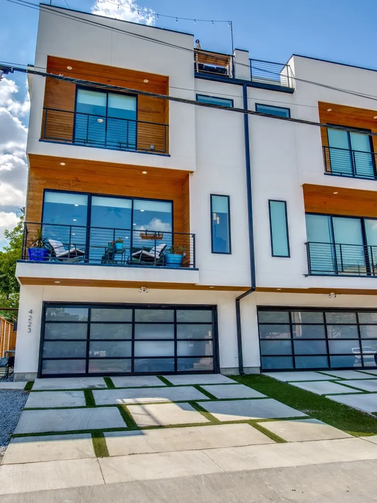 Townhouse For Sale in Dallas County , 4223 Munger Avenue, Dallas, Texas 75204, 3 Bedroom, 4 Bathroom, 2 Garage spaces, 1,978 Sqft, built in 2020, Price $640,000, mls#21332152, Real Estate Agent in Dallas, Homes For Sale in Dallas county, Homes For Sale in Dallas, Realtor in Dallas Texas, Real Estate Brokerage Independent Realty Texas, Luminita Cordes Realtor
