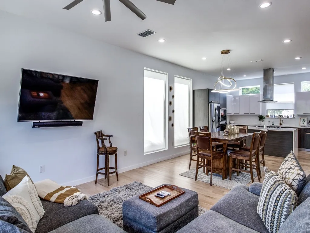 Townhouse For Sale in Dallas County , 4223 Munger Avenue, Dallas, Texas 75204, 3 Bedroom, 4 Bathroom, 2 Garage spaces, 1,978 Sqft, built in 2020, Price $640,000, mls#21332152, Real Estate Agent in Dallas, Homes For Sale in Dallas county, Homes For Sale in Dallas, Realtor in Dallas Texas, Real Estate Brokerage Independent Realty Texas, Luminita Cordes Realtor