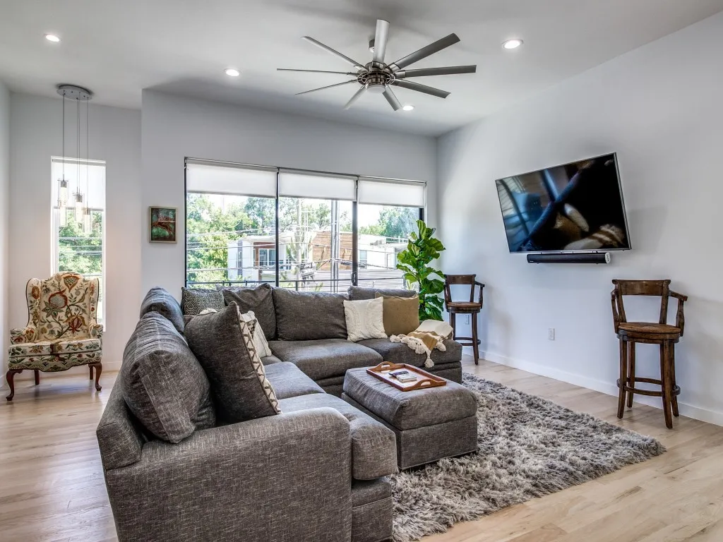 Townhouse For Sale in Dallas County , 4223 Munger Avenue, Dallas, Texas 75204, 3 Bedroom, 4 Bathroom, 2 Garage spaces, 1,978 Sqft, built in 2020, Price $640,000, mls#21332152, Real Estate Agent in Dallas, Homes For Sale in Dallas county, Homes For Sale in Dallas, Realtor in Dallas Texas, Real Estate Brokerage Independent Realty Texas, Luminita Cordes Realtor