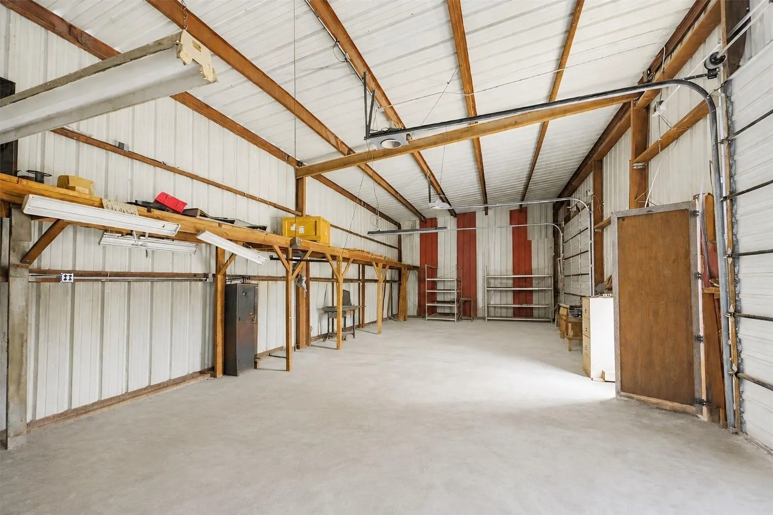 Warehouse For Sale in Hunt County , 111 Frontier Drive, Quinlan, Texas 75474, 0, 0, Garage spaces, 0 Sqft, built in 1990, mls#21332230, Real Estate Agent in Quinlan, Homes For Sale in Hunt county, Homes For Sale in Quinlan, Realtor in Quinlan Texas, Real Estate Brokerage Independent Realty Texas, Luminita Cordes Realtor