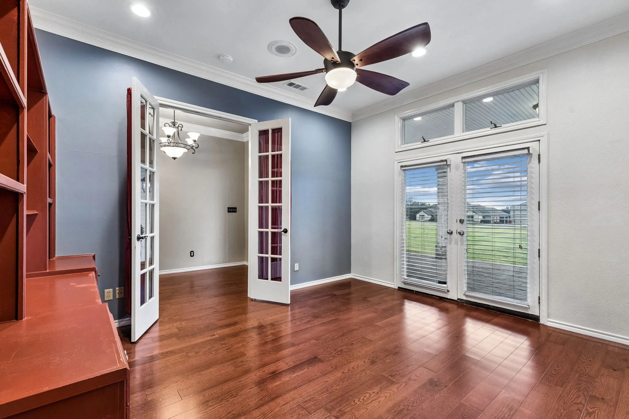 Single Family Residence For Sale in Tarrant County , 13116 Hillcrest Boulevard, Fort Worth, Texas 76244, 3 Bedroom, 3 Bathroom, 2 Garage spaces, 3,101 Sqft, built in 1984, mls#21329796, Real Estate Agent in Fort Worth, Homes For Sale in Tarrant county, Homes For Sale in Fort Worth, Realtor in Fort Worth Texas, Real Estate Brokerage Independent Realty Texas, Luminita Cordes Realtor