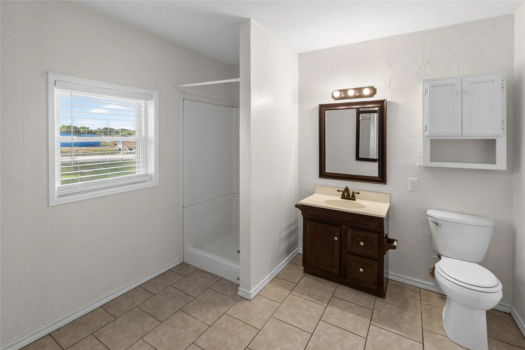 Single Family Residence For Sale in Hopkins County , 604 Lee Street, Sulphur Springs, Texas 75482, 3 Bedroom, 2 Bathroom, Garage spaces, 1,720 Sqft, built in 1961, mls#21332229, Real Estate Agent in Sulphur Springs, Homes For Sale in Hopkins county, Homes For Sale in Sulphur Springs, Realtor in Sulphur Springs Texas, Real Estate Brokerage Independent Realty Texas, Luminita Cordes Realtor