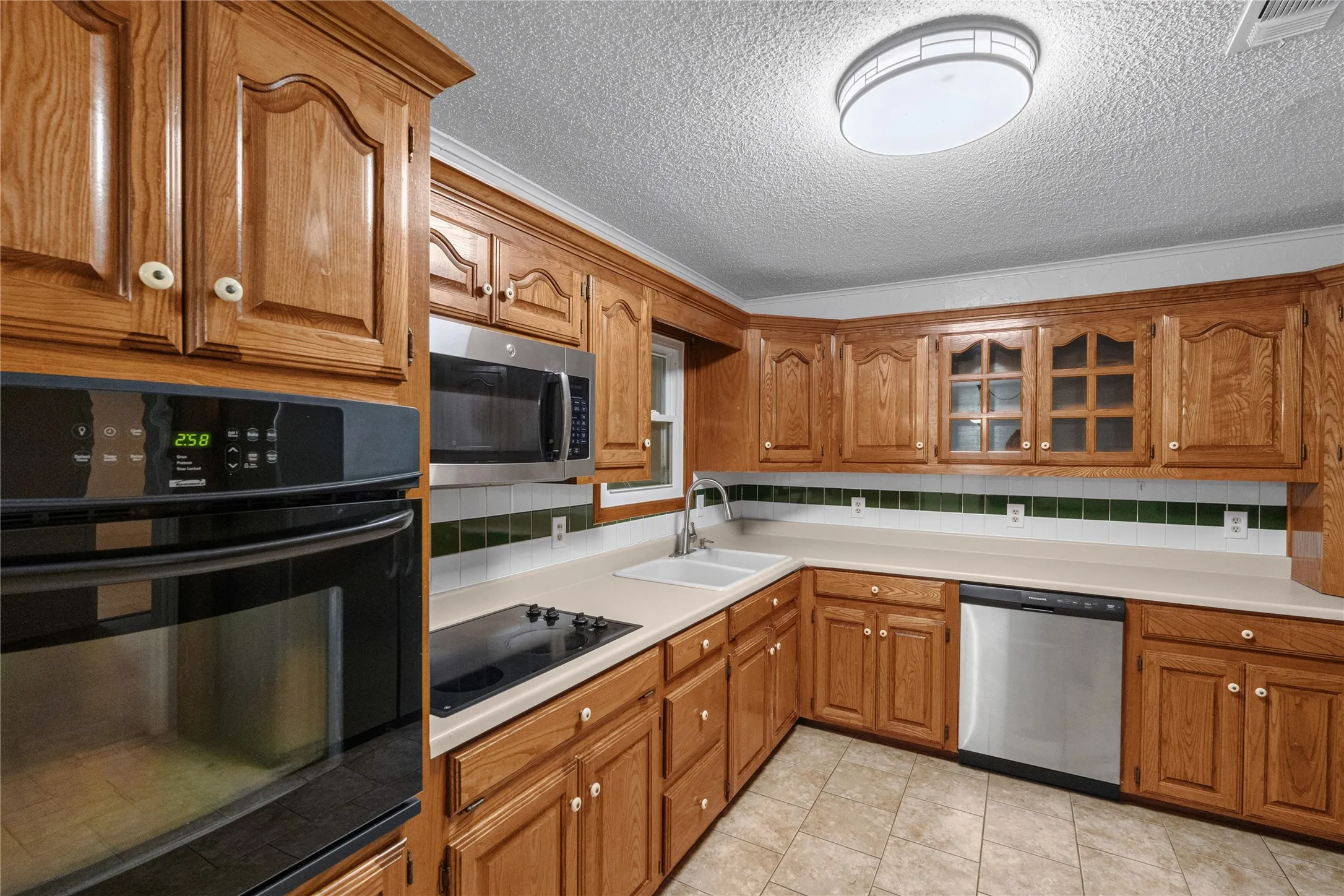 Single Family Residence For Sale in Hopkins County , 604 Lee Street, Sulphur Springs, Texas 75482, 3 Bedroom, 2 Bathroom, Garage spaces, 1,720 Sqft, built in 1961, mls#21332229, Real Estate Agent in Sulphur Springs, Homes For Sale in Hopkins county, Homes For Sale in Sulphur Springs, Realtor in Sulphur Springs Texas, Real Estate Brokerage Independent Realty Texas, Luminita Cordes Realtor