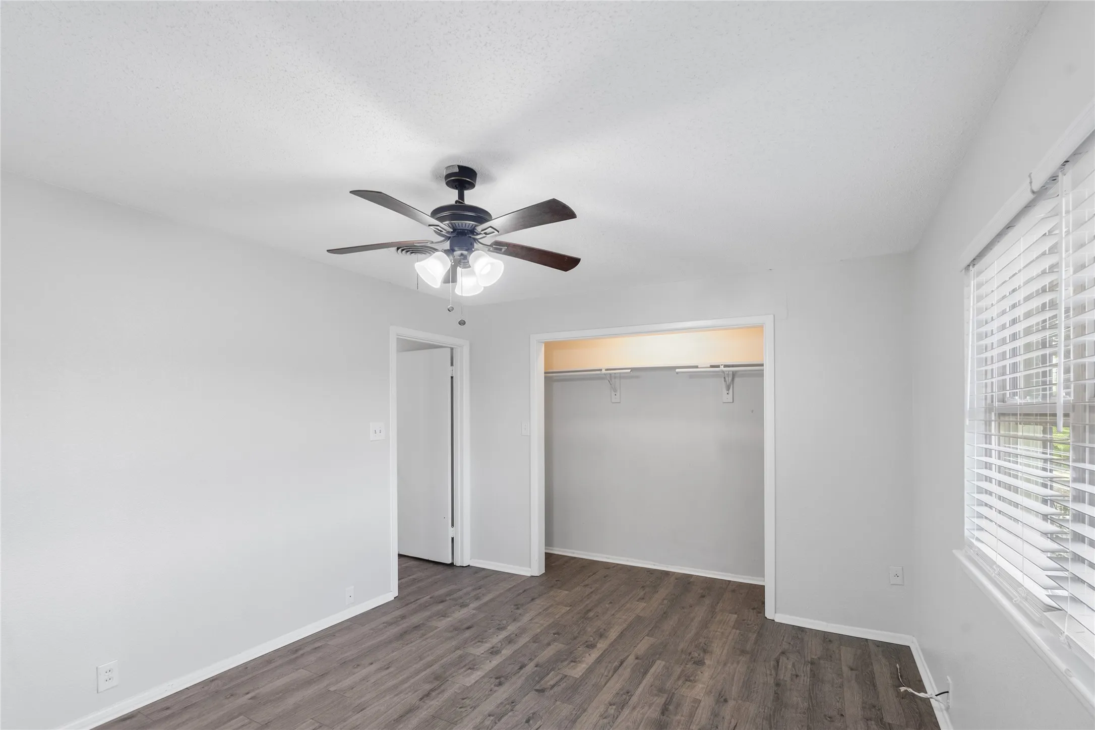 Single Family Residence For Sale in Hopkins County , 604 Lee Street, Sulphur Springs, Texas 75482, 3 Bedroom, 2 Bathroom, Garage spaces, 1,720 Sqft, built in 1961, mls#21332229, Real Estate Agent in Sulphur Springs, Homes For Sale in Hopkins county, Homes For Sale in Sulphur Springs, Realtor in Sulphur Springs Texas, Real Estate Brokerage Independent Realty Texas, Luminita Cordes Realtor