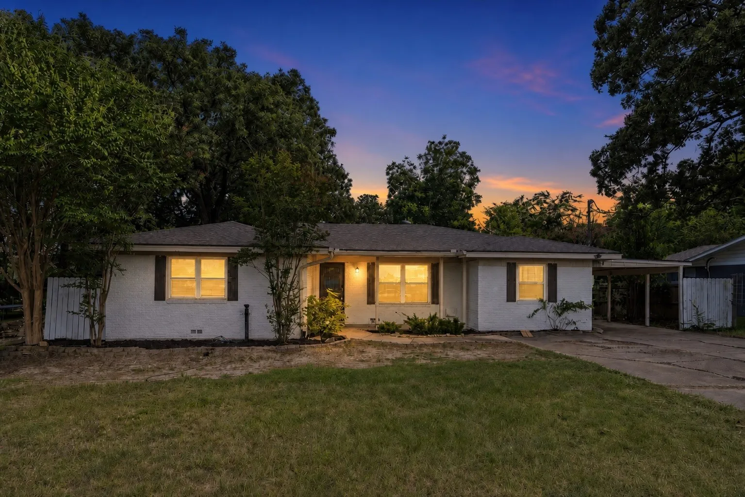 Single Family Residence For Sale in Hopkins County , 604 Lee Street, Sulphur Springs, Texas 75482, 3 Bedroom, 2 Bathroom, Garage spaces, 1,720 Sqft, built in 1961, mls#21332229, Real Estate Agent in Sulphur Springs, Homes For Sale in Hopkins county, Homes For Sale in Sulphur Springs, Realtor in Sulphur Springs Texas, Real Estate Brokerage Independent Realty Texas, Luminita Cordes Realtor