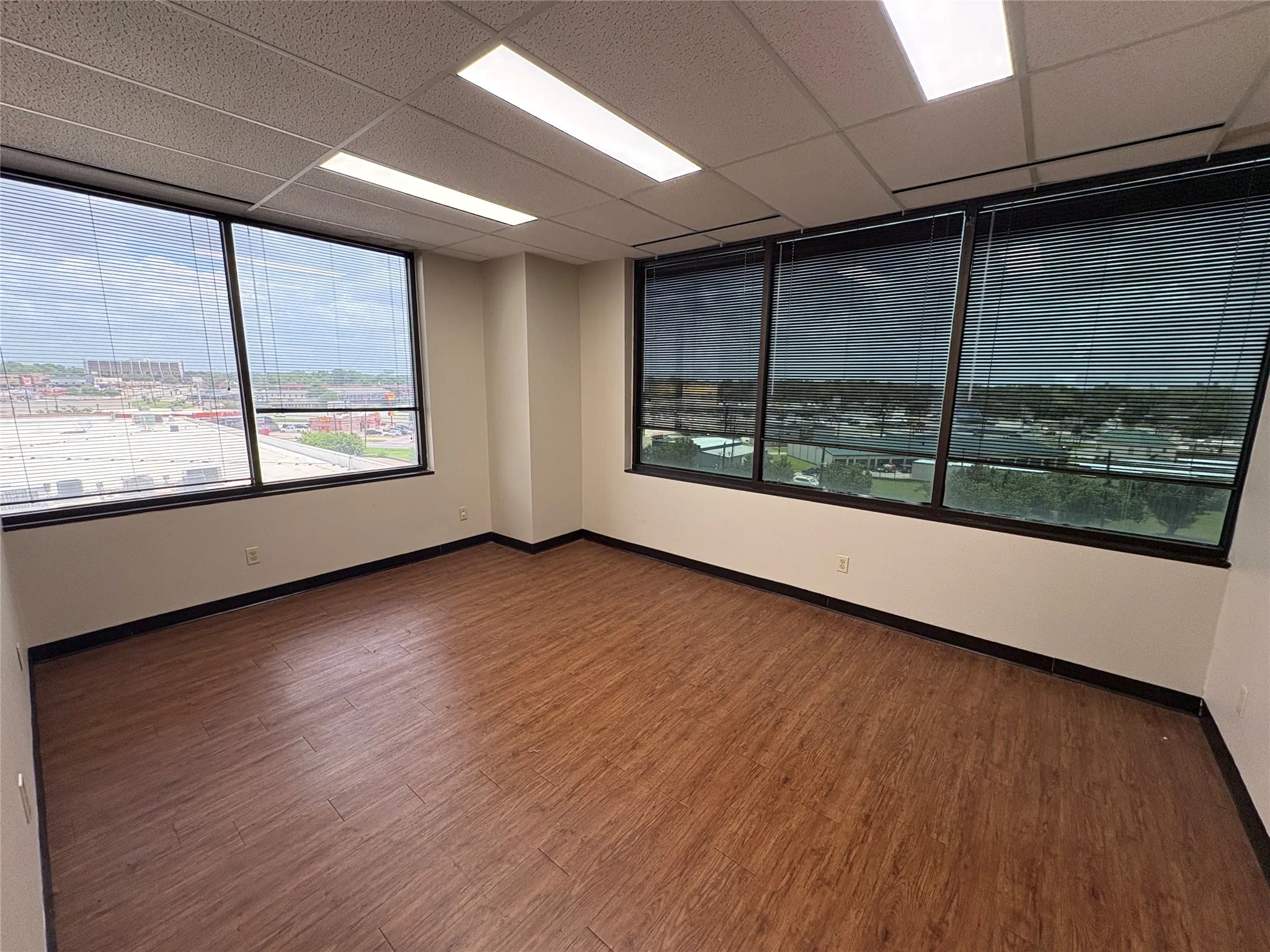 Office For Rent in Grayson County , 600 E Taylor Street 4011, Sherman, Texas 75090, 0, 0, Garage spaces, 0 Sqft, built in 1986, mls#21332223, Real Estate Agent in Sherman, Homes For Rent in Grayson county, Homes For Rent in Sherman, Realtor in Sherman Texas, Real Estate Brokerage Independent Realty Texas, Luminita Cordes Realtor