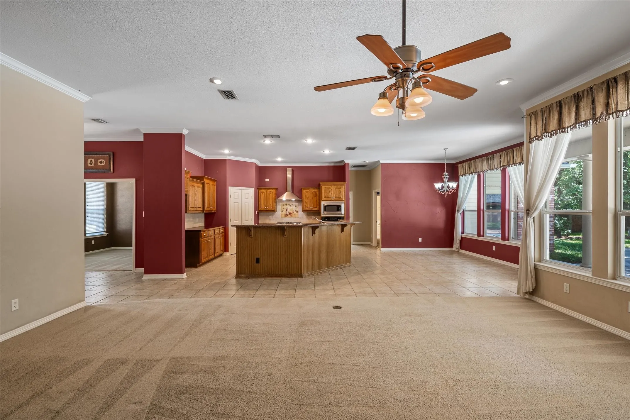 Single Family Residence For Sale in Wood County , 690 County Road 2310, Mineola, Texas 75773, 4 Bedroom, 3 Bathroom, 2 Garage spaces, 2,696 Sqft, built in 2007, mls#21332253, Real Estate Agent in Mineola, Homes For Sale in Wood county, Homes For Sale in Mineola, Realtor in Mineola Texas, Real Estate Brokerage Independent Realty Texas, Luminita Cordes Realtor