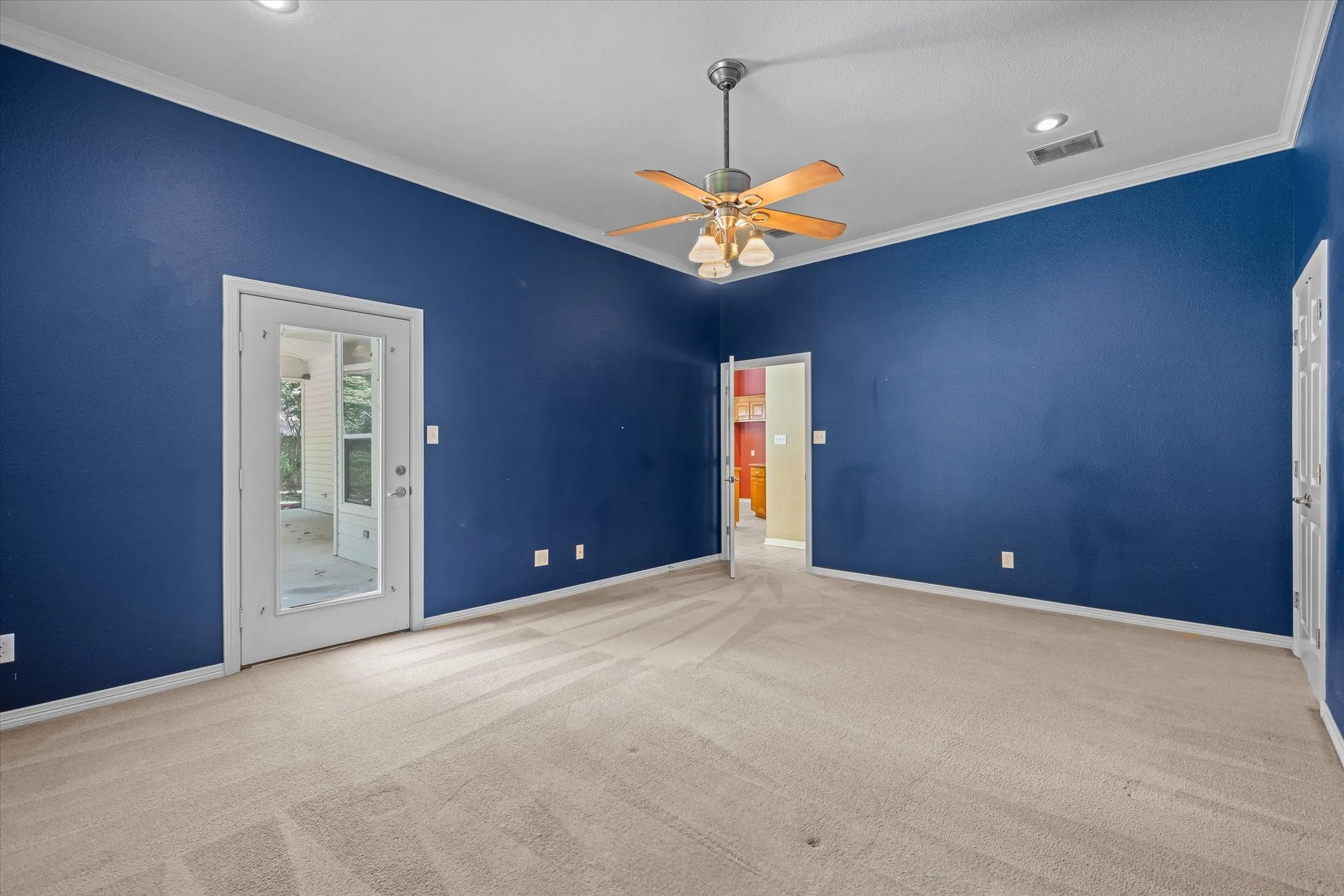 Single Family Residence For Sale in Wood County , 690 County Road 2310, Mineola, Texas 75773, 4 Bedroom, 3 Bathroom, 2 Garage spaces, 2,696 Sqft, built in 2007, mls#21332253, Real Estate Agent in Mineola, Homes For Sale in Wood county, Homes For Sale in Mineola, Realtor in Mineola Texas, Real Estate Brokerage Independent Realty Texas, Luminita Cordes Realtor