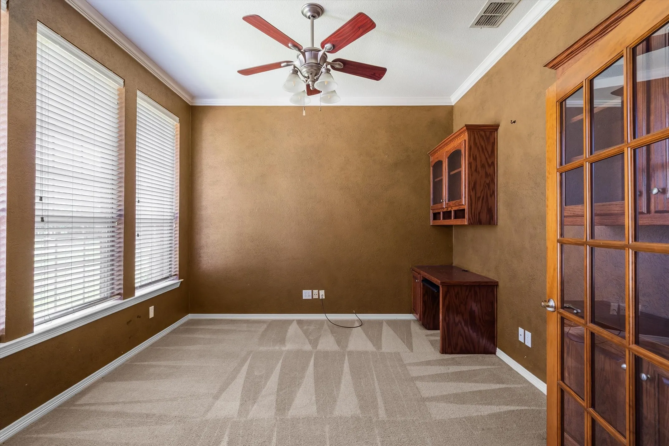 Single Family Residence For Sale in Wood County , 690 County Road 2310, Mineola, Texas 75773, 4 Bedroom, 3 Bathroom, 2 Garage spaces, 2,696 Sqft, built in 2007, mls#21332253, Real Estate Agent in Mineola, Homes For Sale in Wood county, Homes For Sale in Mineola, Realtor in Mineola Texas, Real Estate Brokerage Independent Realty Texas, Luminita Cordes Realtor