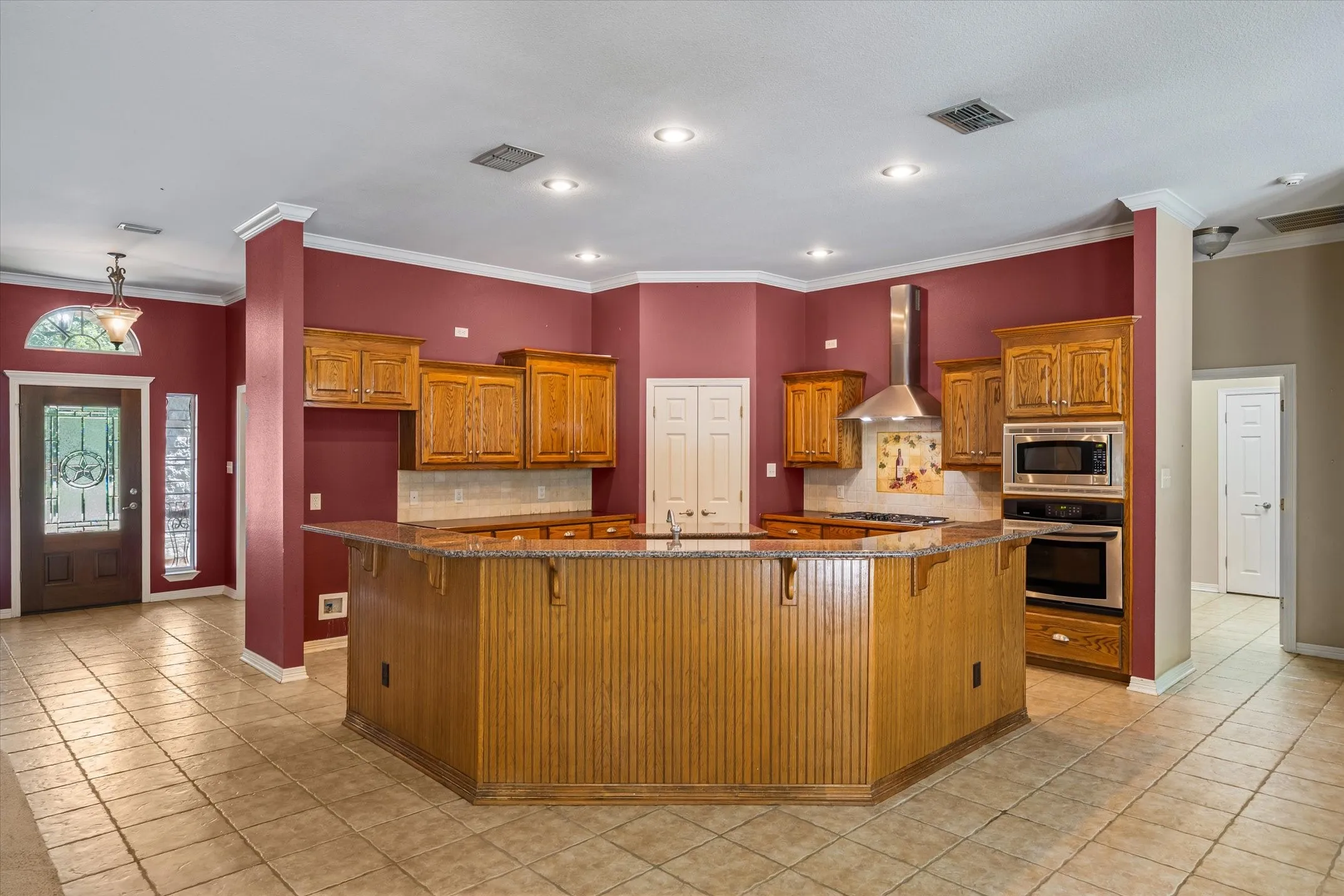 Single Family Residence For Sale in Wood County , 690 County Road 2310, Mineola, Texas 75773, 4 Bedroom, 3 Bathroom, 2 Garage spaces, 2,696 Sqft, built in 2007, mls#21332253, Real Estate Agent in Mineola, Homes For Sale in Wood county, Homes For Sale in Mineola, Realtor in Mineola Texas, Real Estate Brokerage Independent Realty Texas, Luminita Cordes Realtor