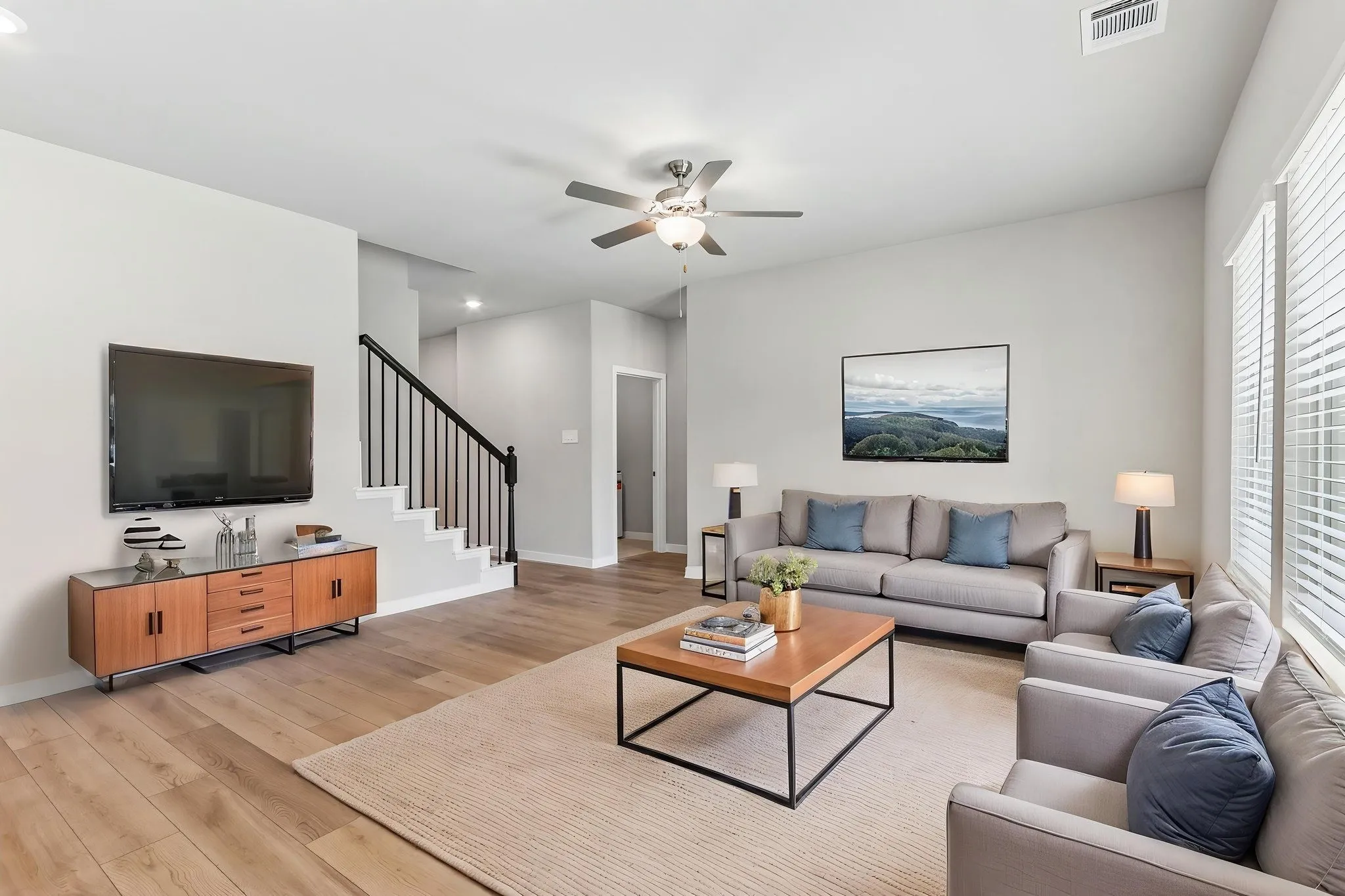  Photo is not of the actual home, but is an inspirational photo of builder’s model home and may depict options, furnishings, and/or decorator features that are not included.
