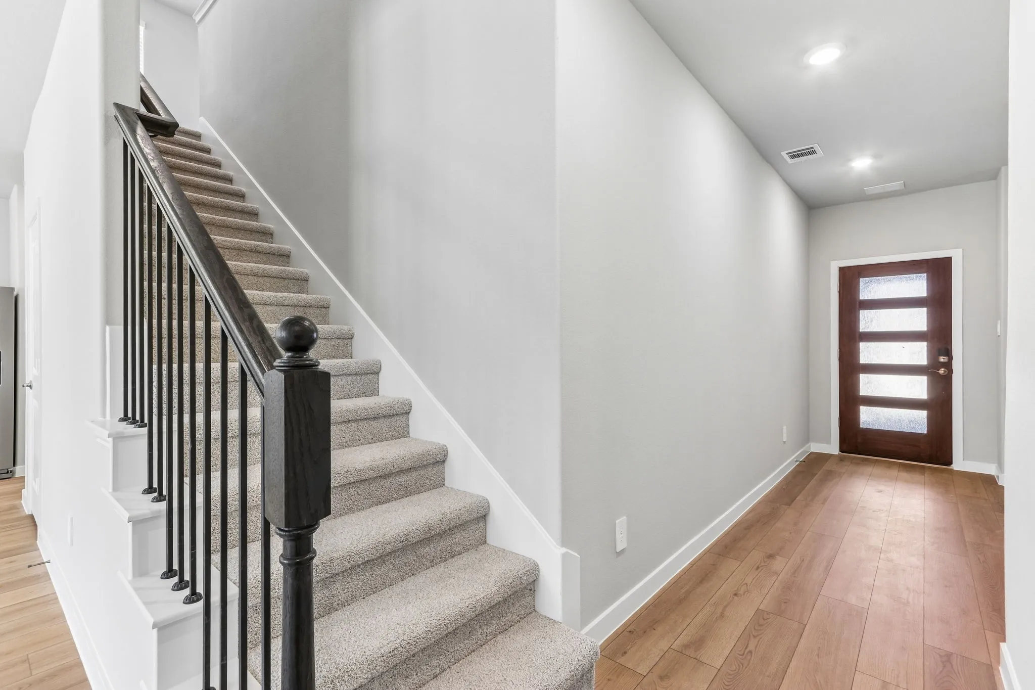  Photo is not of the actual home, but is an inspirational photo of builder’s model home and may depict options, furnishings, and/or decorator features that are not included.
