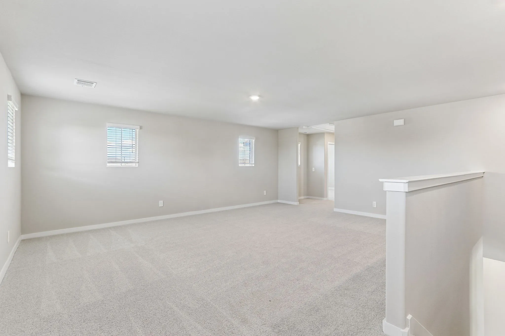  Photo is not of the actual home, but is an inspirational photo of builder’s model home and may depict options, furnishings, and/or decorator features that are not included.
