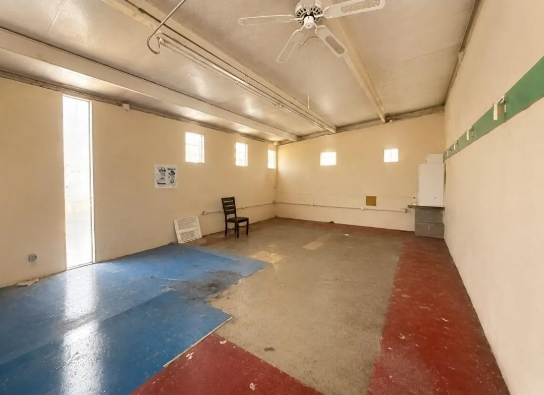 Warehouse For Sale in Hunt County , 109 Frontier Drive, Quinlan, Texas 75474, 0, 0, Garage spaces, 4,500 Sqft, built in 1990, mls#21332266, Real Estate Agent in Quinlan, Homes For Sale in Hunt county, Homes For Sale in Quinlan, Realtor in Quinlan Texas, Real Estate Brokerage Independent Realty Texas, Luminita Cordes Realtor