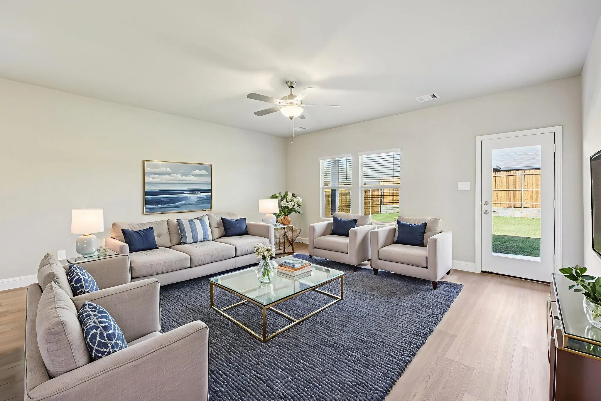  Photo is not of the actual home, but is an inspirational photo of builder’s model home and may depict options, furnishings, and/or decorator features that are not included.
