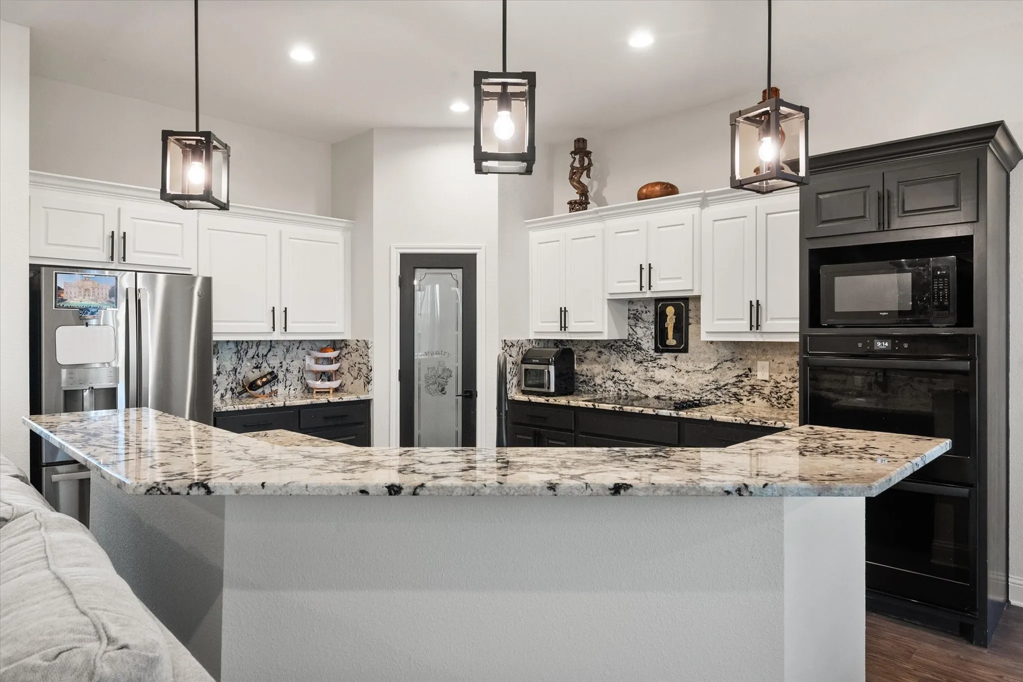 Single Family Residence For Sale in Ellis County , 170 Grays Creek Circle, Ennis, Texas 75119, 3 Bedroom, 2 Bathroom, 2 Garage spaces, 2,093 Sqft, built in 2021, mls#21331008, Real Estate Agent in Ennis, Homes For Sale in Ellis county, Homes For Sale in Ennis, Realtor in Ennis Texas, Real Estate Brokerage Independent Realty Texas, Luminita Cordes Realtor