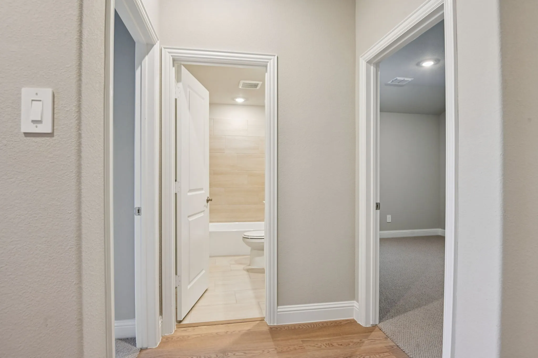  Photo is not of the actual home, but is an inspirational photo of builder’s model home and may depict options, furnishings, and/or decorator features that are not included.
