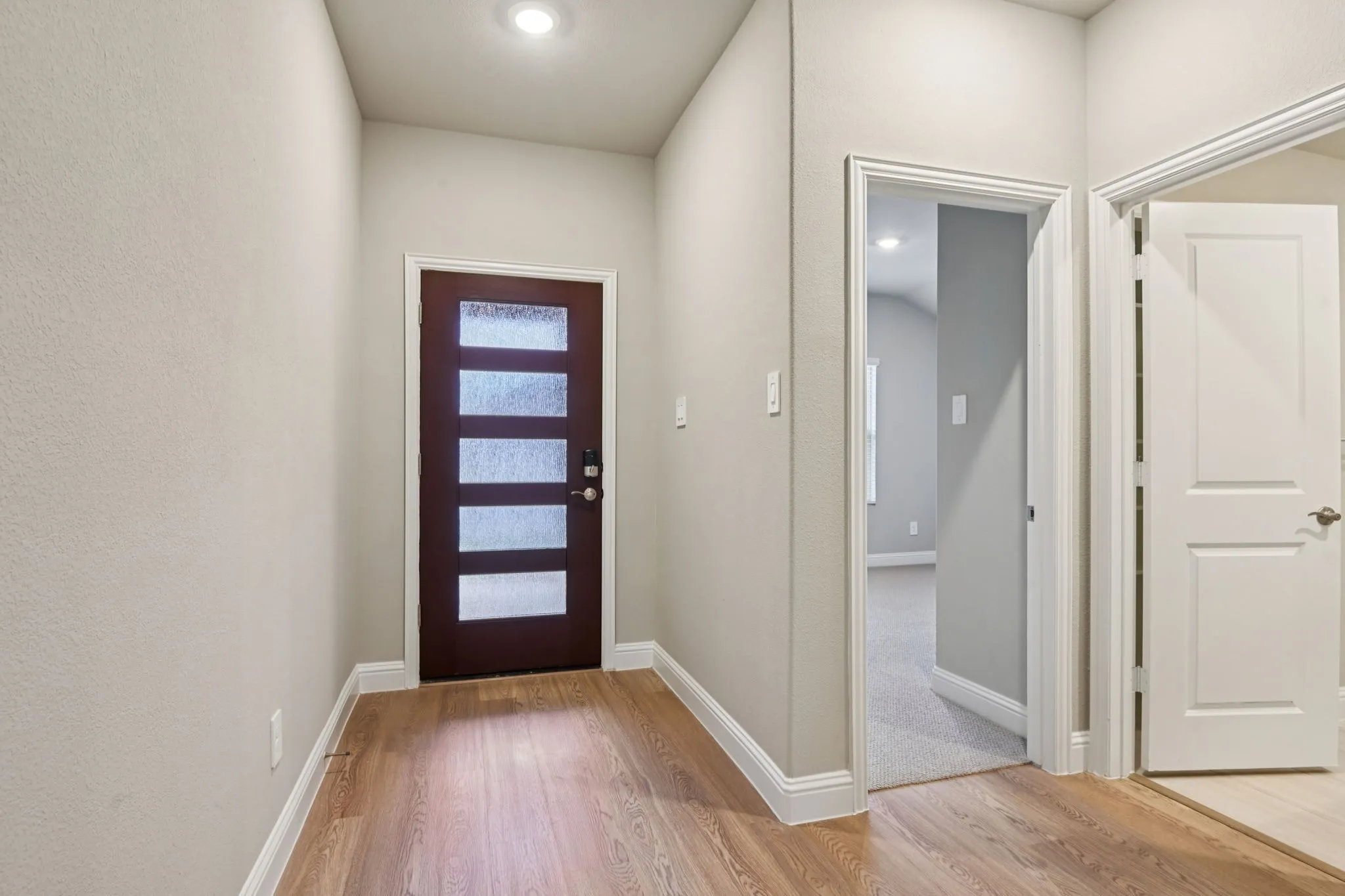 Photo is not of the actual home, but is an inspirational photo of builder’s model home and may depict options, furnishings, and/or decorator features that are not included.
