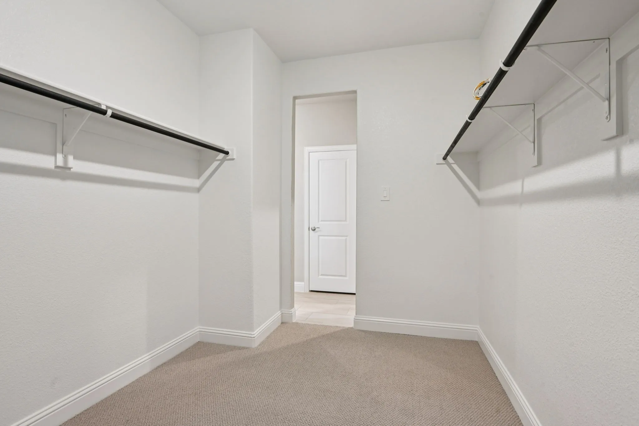  Photo is not of the actual home, but is an inspirational photo of builder’s model home and may depict options, furnishings, and/or decorator features that are not included.
