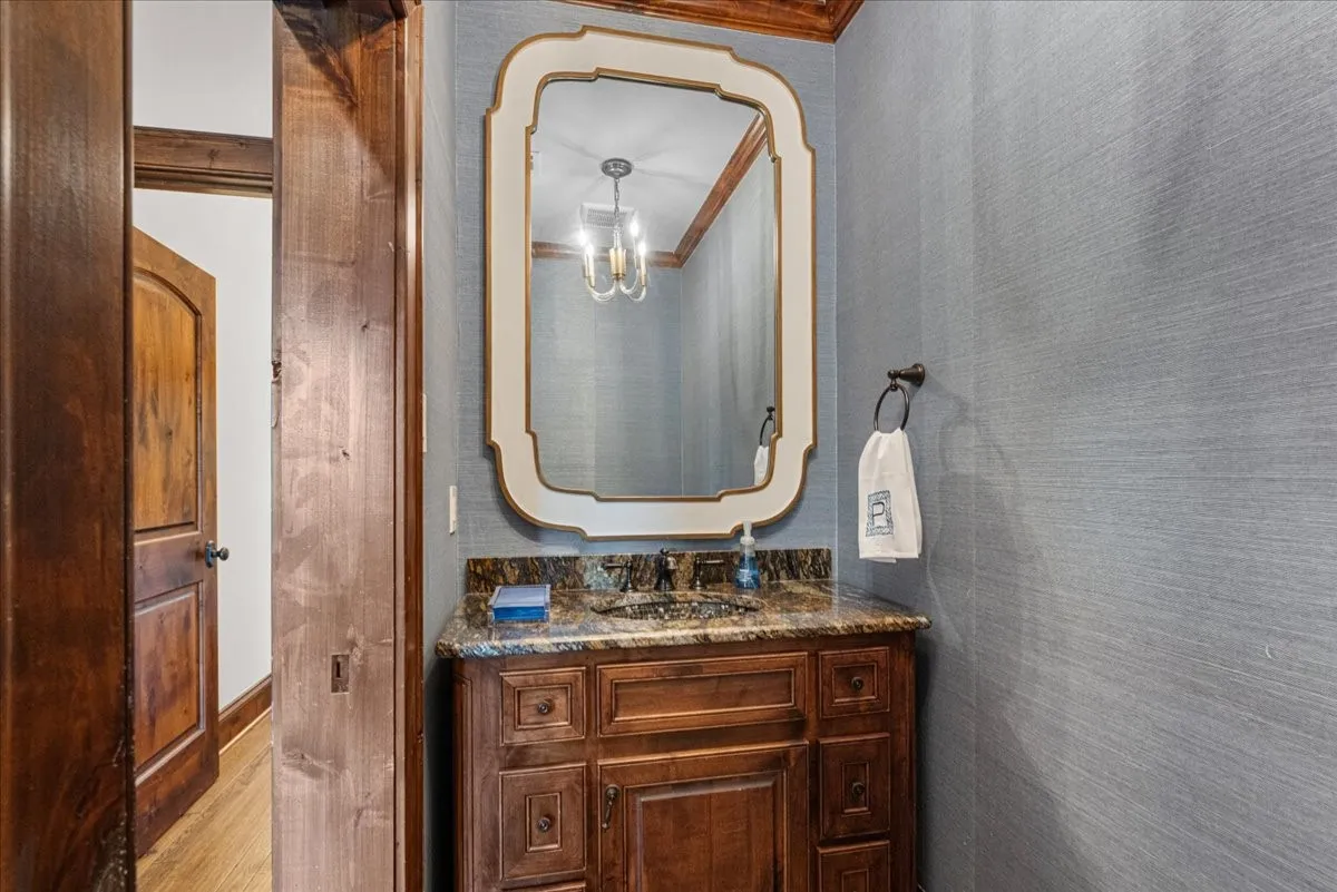 1/2 bath next to bedroom #2