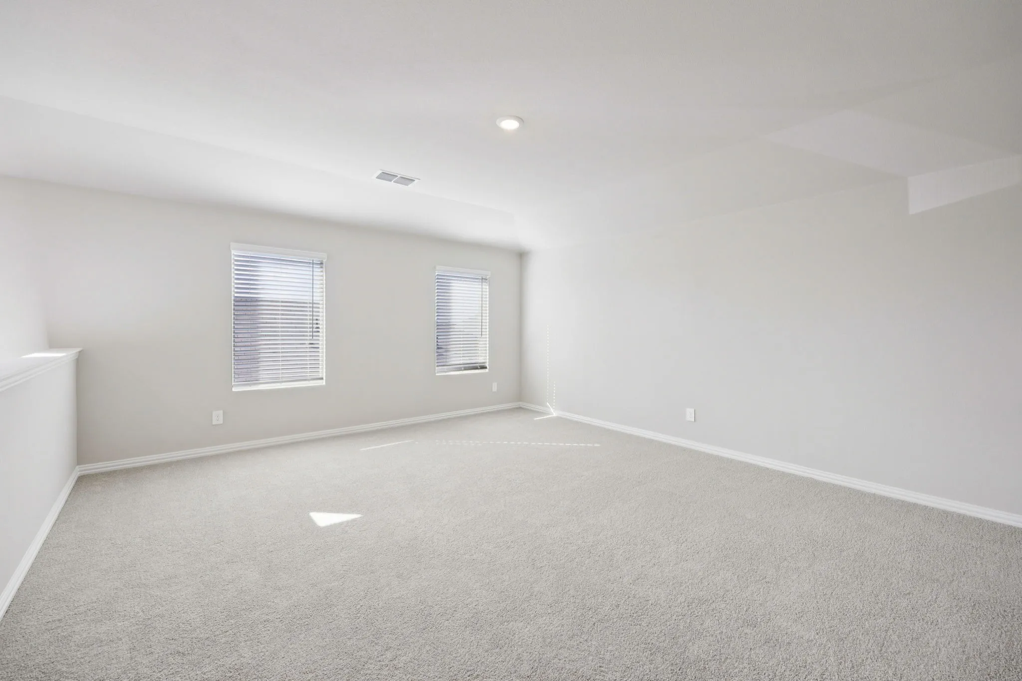  Photo is not of the actual home, but is an inspirational photo of builder’s model home and may depict options, furnishings, and/or decorator features that are not included.
