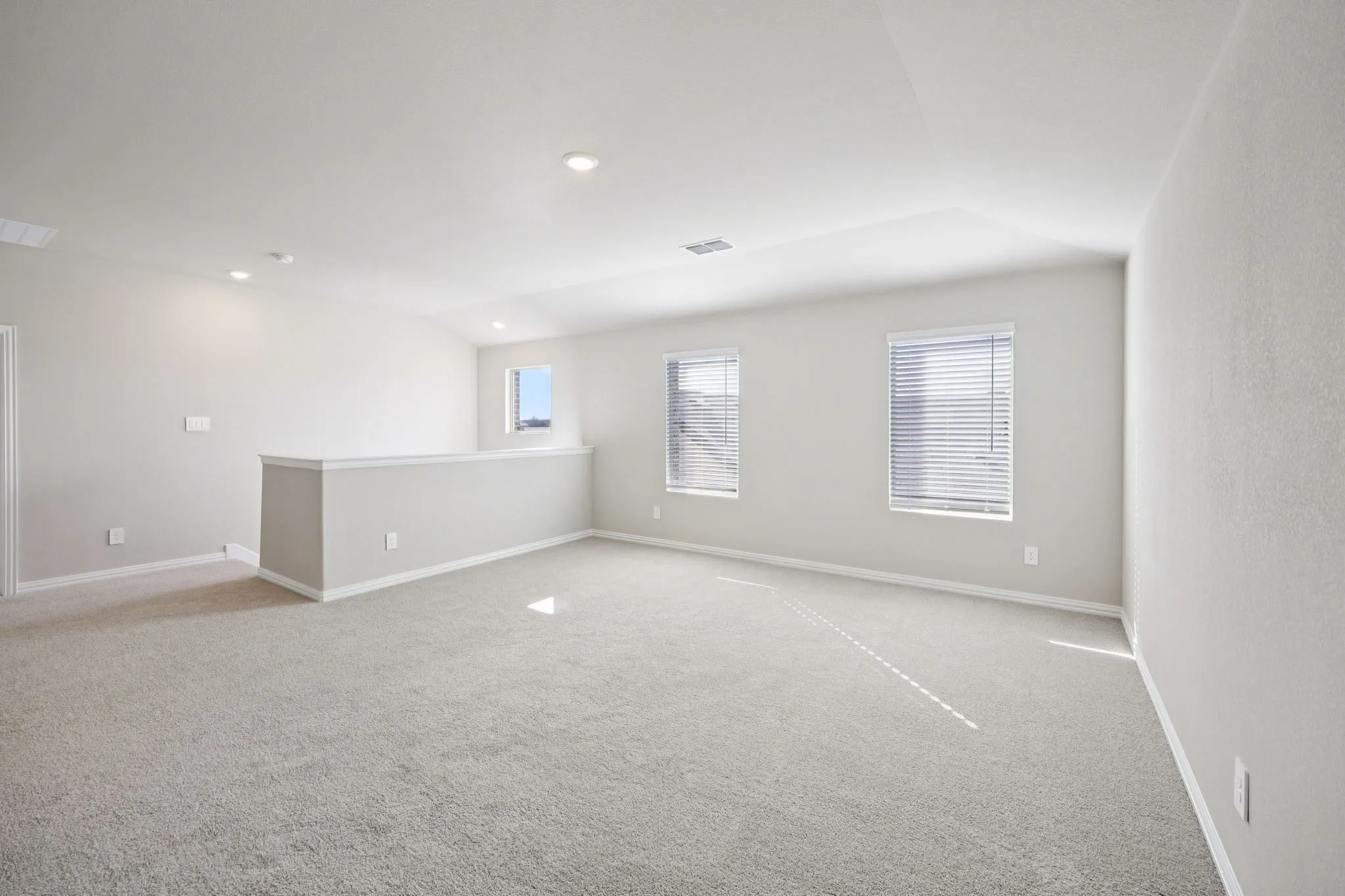  Photo is not of the actual home, but is an inspirational photo of builder’s model home and may depict options, furnishings, and/or decorator features that are not included.
