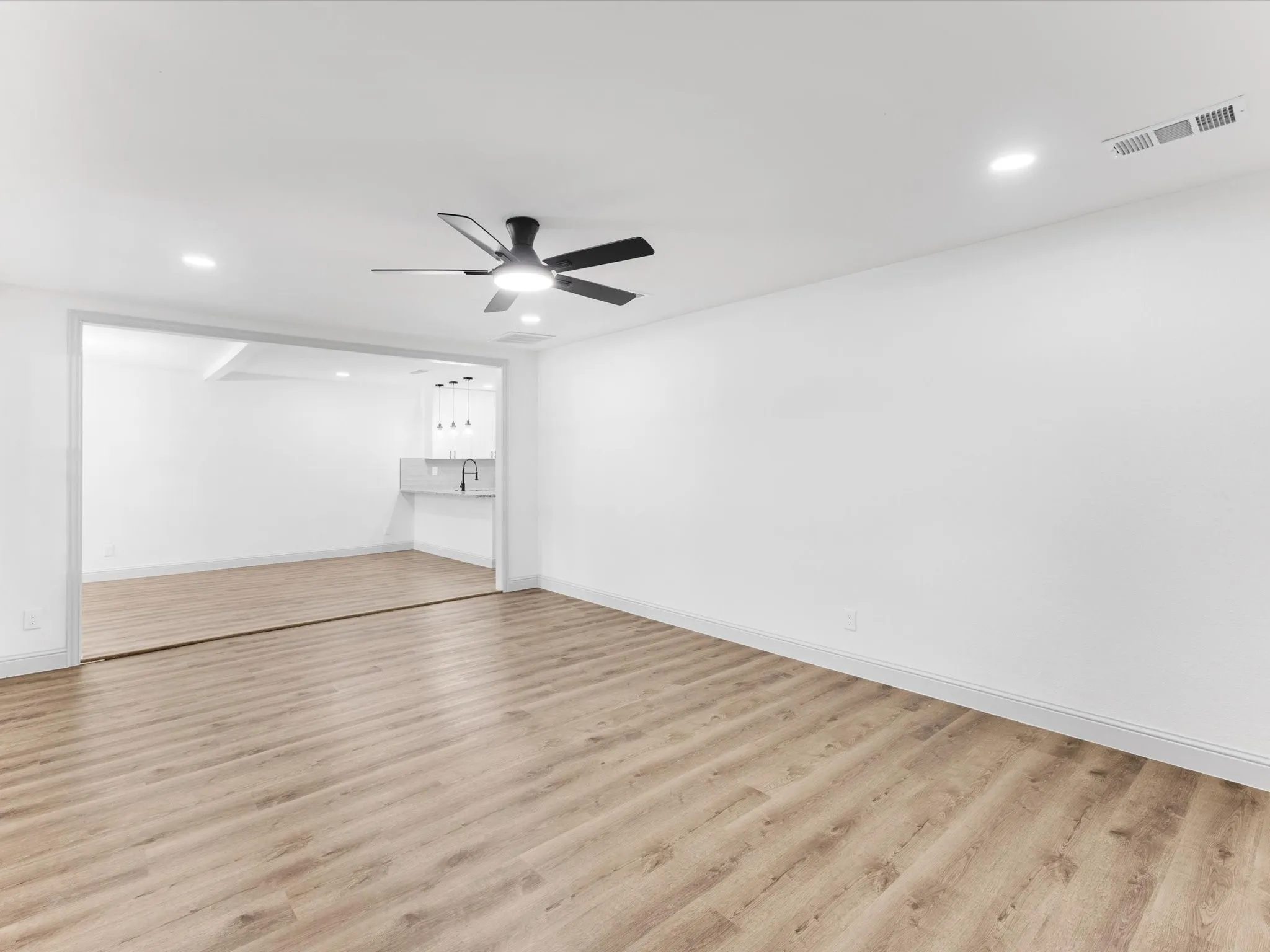 Single Family Residence For Sale in Tarrant County , 8837 Claiborn Street, Lakeside, Texas 76135, 3 Bedroom, 2 Bathroom, 2 Garage spaces, 1,398 Sqft, built in 1953, mls#21332232, Real Estate Agent in Lakeside, Homes For Sale in Tarrant county, Homes For Sale in Lakeside, Realtor in Lakeside Texas, Real Estate Brokerage Independent Realty Texas, Luminita Cordes Realtor