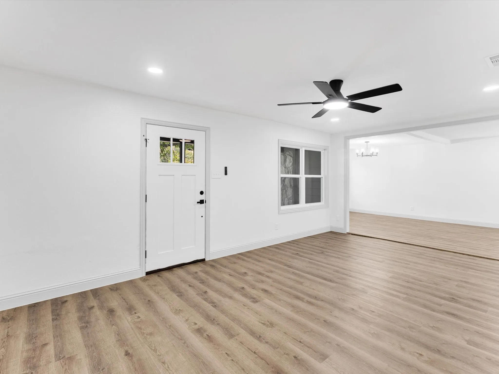 Single Family Residence For Sale in Tarrant County , 8837 Claiborn Street, Lakeside, Texas 76135, 3 Bedroom, 2 Bathroom, 2 Garage spaces, 1,398 Sqft, built in 1953, mls#21332232, Real Estate Agent in Lakeside, Homes For Sale in Tarrant county, Homes For Sale in Lakeside, Realtor in Lakeside Texas, Real Estate Brokerage Independent Realty Texas, Luminita Cordes Realtor