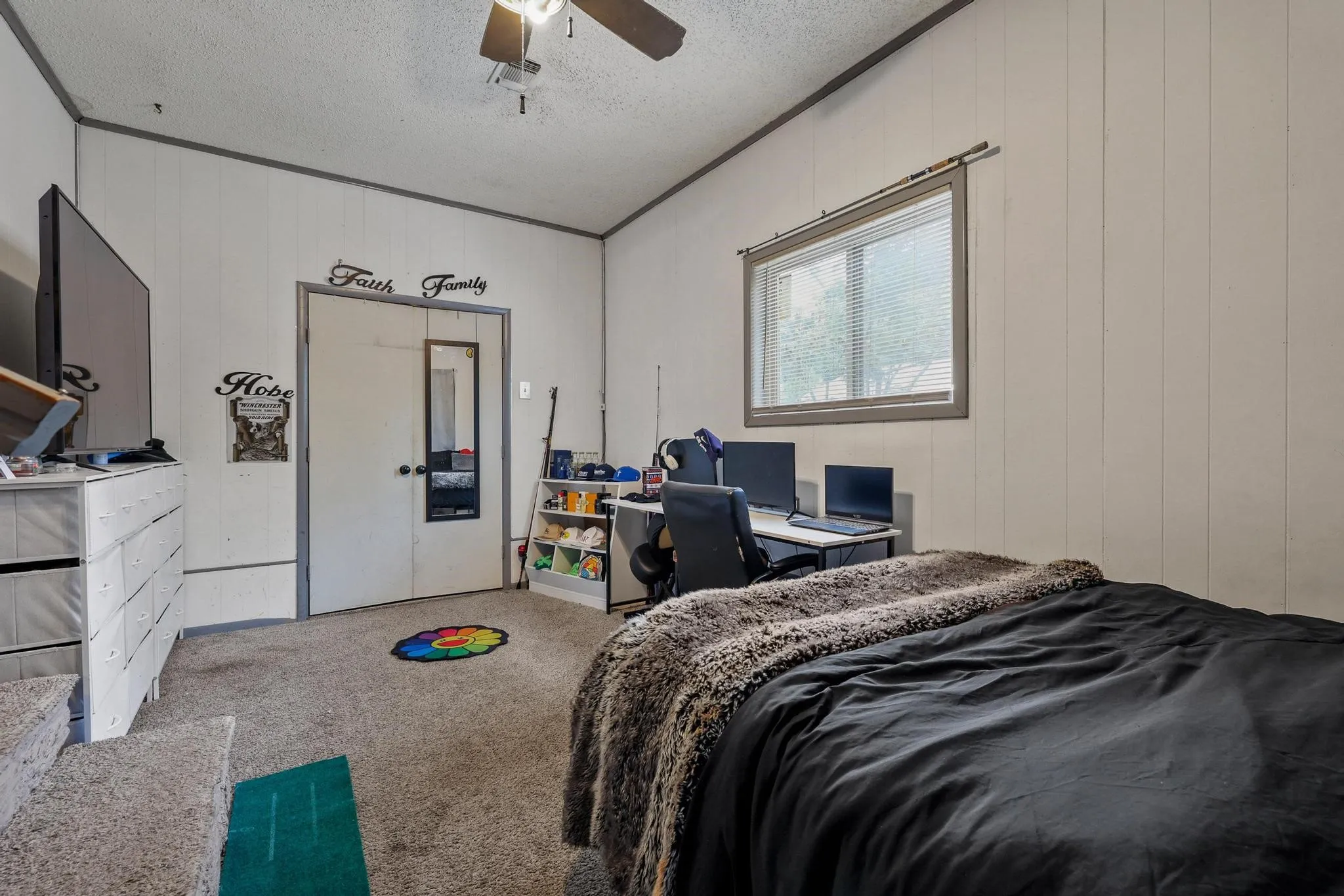 Single Family Residence For Sale in Grayson County , 612 E Monterey Street, Denison, Texas 75021, 4 Bedrooms, 1 Bathroom, Garage spaces, 1,120 Sqft, built in 1954, Price $125,000, mls#21332287, Real Estate Agent in Denison, Homes For Sale in Grayson county, Homes For Sale in Denison, Realtor in Denison Texas, Real Estate Brokerage Independent Realty Texas, Luminita Cordes Realtor
