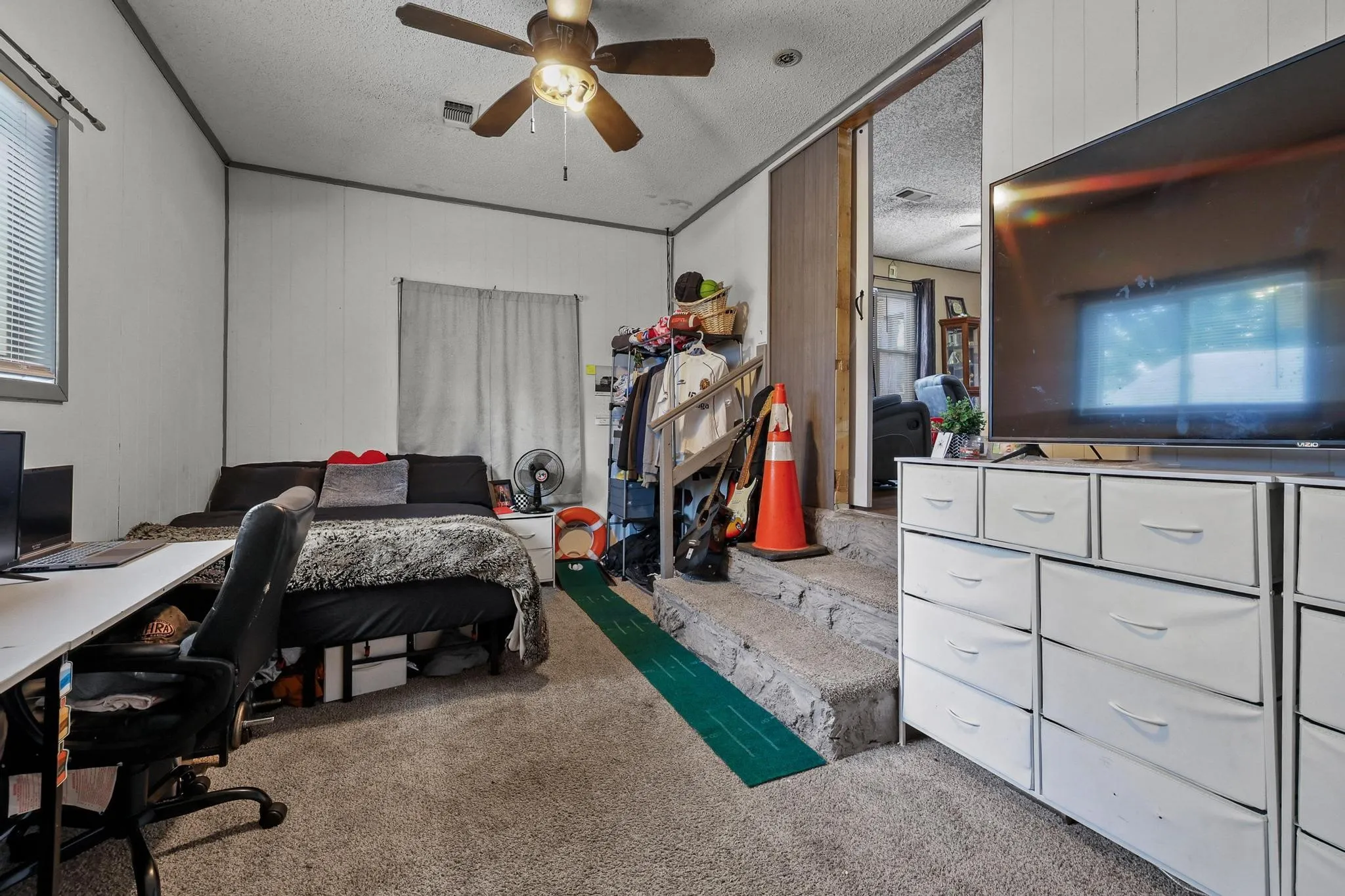 Single Family Residence For Sale in Grayson County , 612 E Monterey Street, Denison, Texas 75021, 4 Bedrooms, 1 Bathroom, Garage spaces, 1,120 Sqft, built in 1954, Price $125,000, mls#21332287, Real Estate Agent in Denison, Homes For Sale in Grayson county, Homes For Sale in Denison, Realtor in Denison Texas, Real Estate Brokerage Independent Realty Texas, Luminita Cordes Realtor