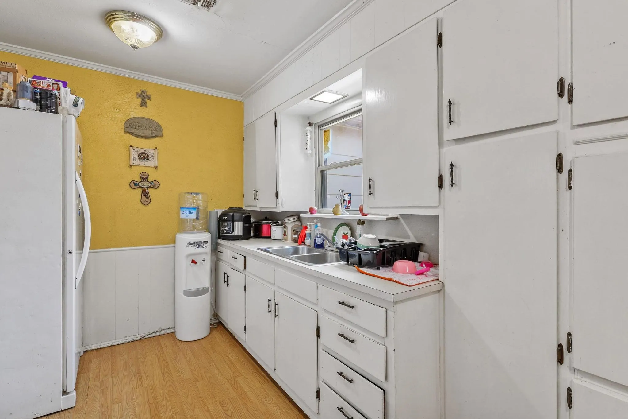 Single Family Residence For Sale in Grayson County , 612 E Monterey Street, Denison, Texas 75021, 4 Bedrooms, 1 Bathroom, Garage spaces, 1,120 Sqft, built in 1954, Price $125,000, mls#21332287, Real Estate Agent in Denison, Homes For Sale in Grayson county, Homes For Sale in Denison, Realtor in Denison Texas, Real Estate Brokerage Independent Realty Texas, Luminita Cordes Realtor